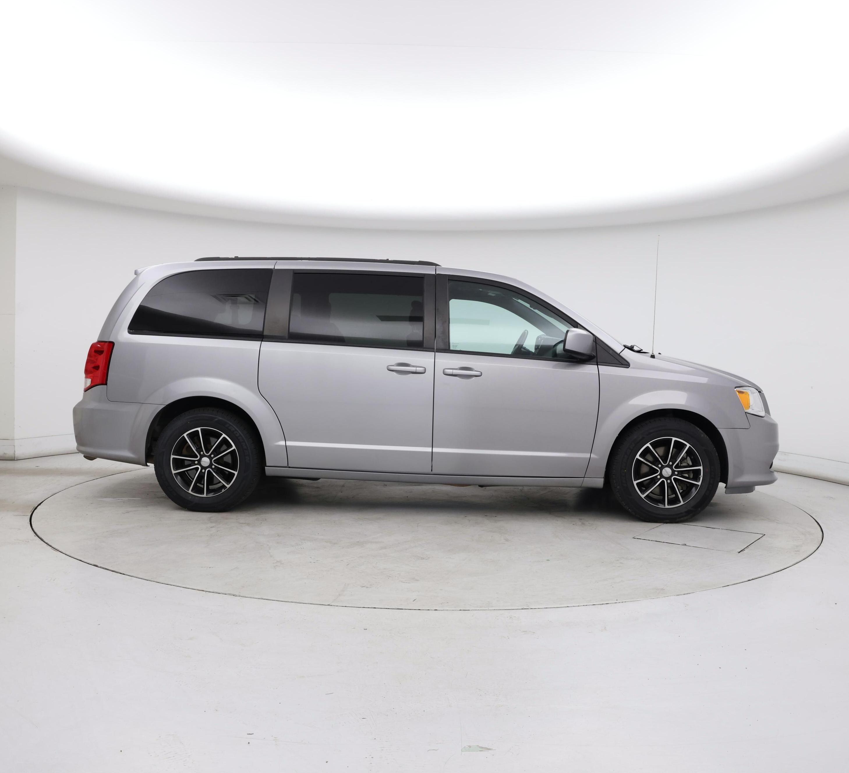 Thumbnail: 2018 Dodge Grand Caravan - 7