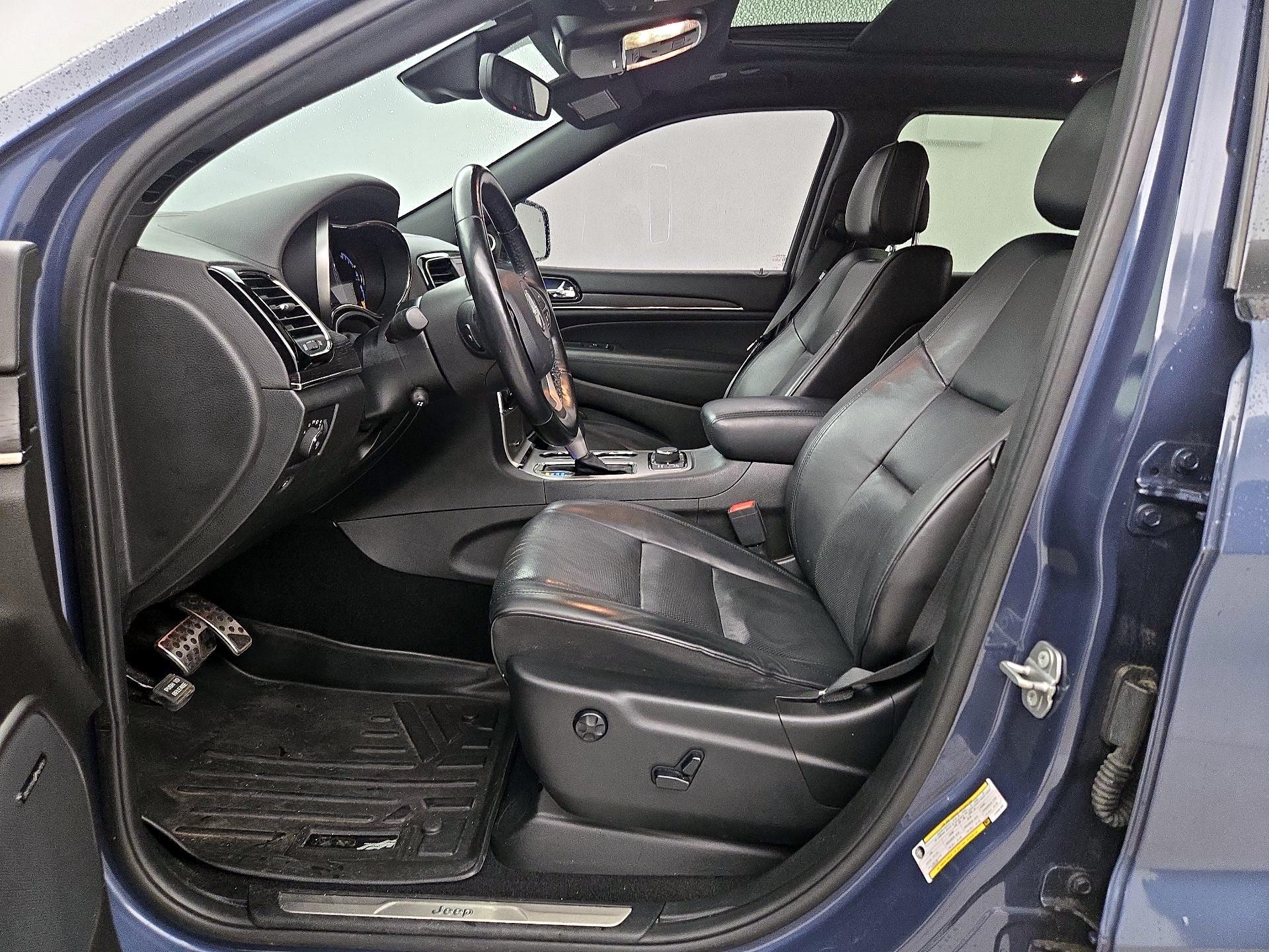 Thumbnail: 2020 Jeep Grand Cherokee - 11