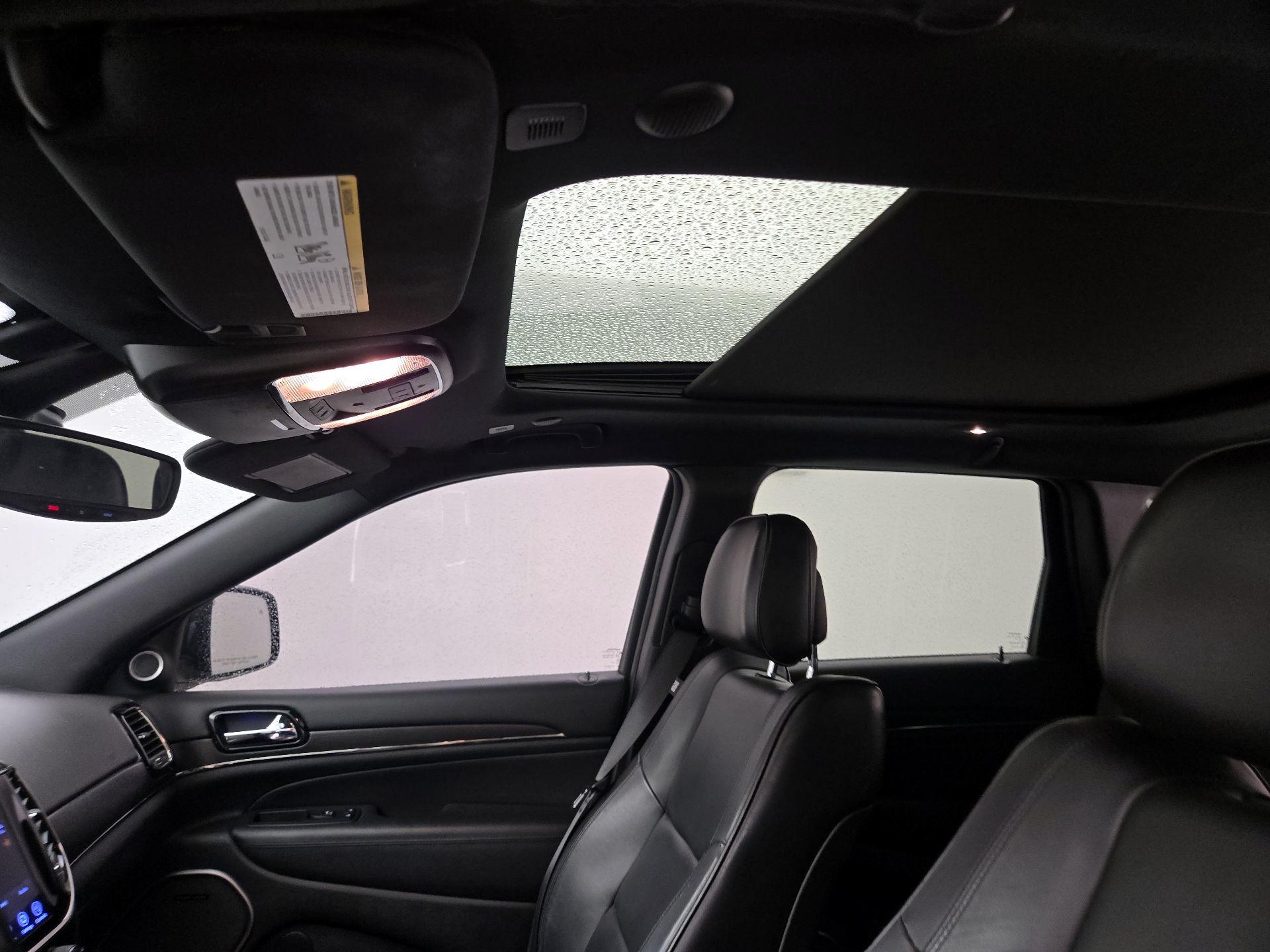 Thumbnail: 2020 Jeep Grand Cherokee - 19