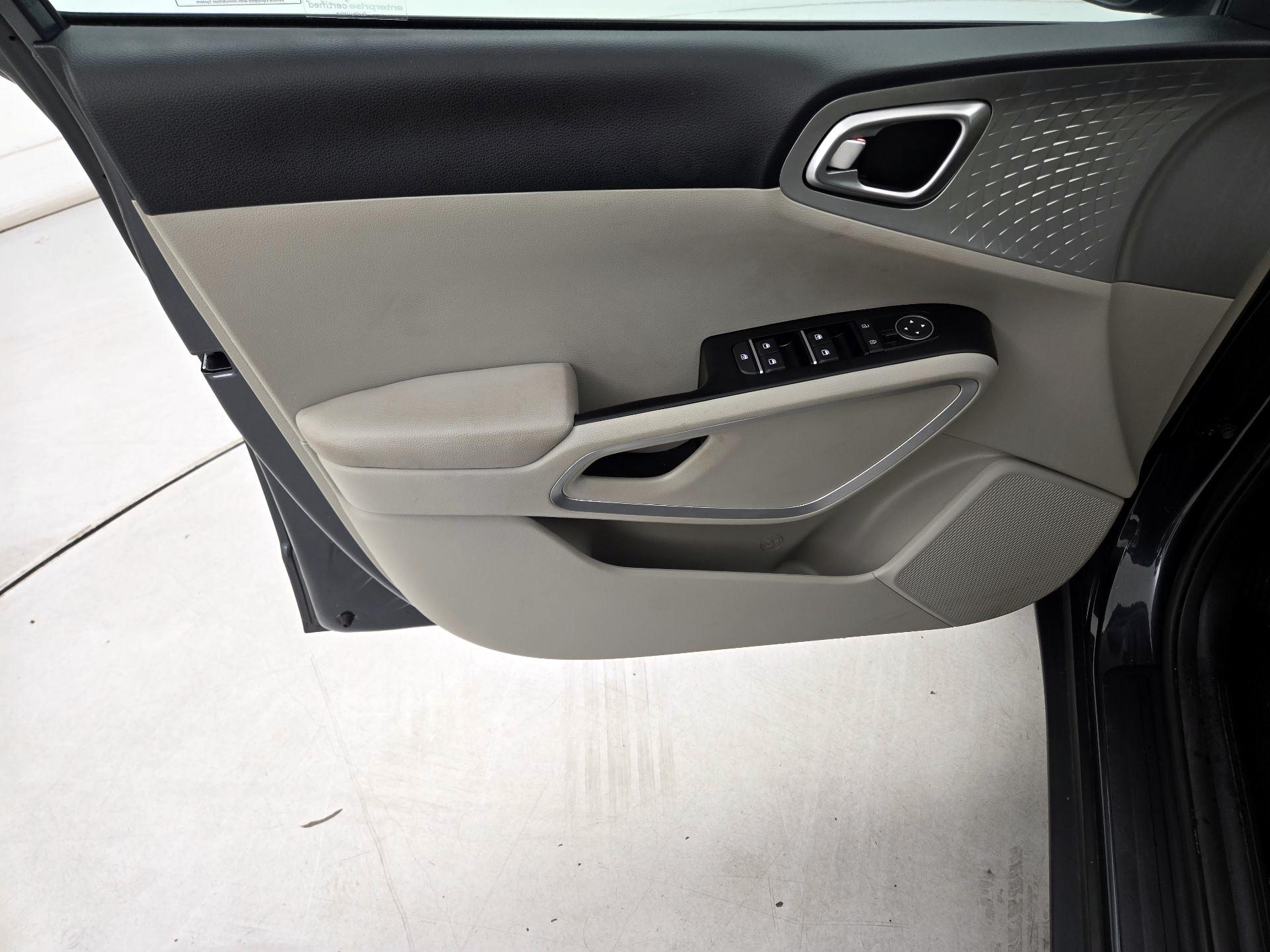 Thumbnail: 2024 Kia Soul - 12