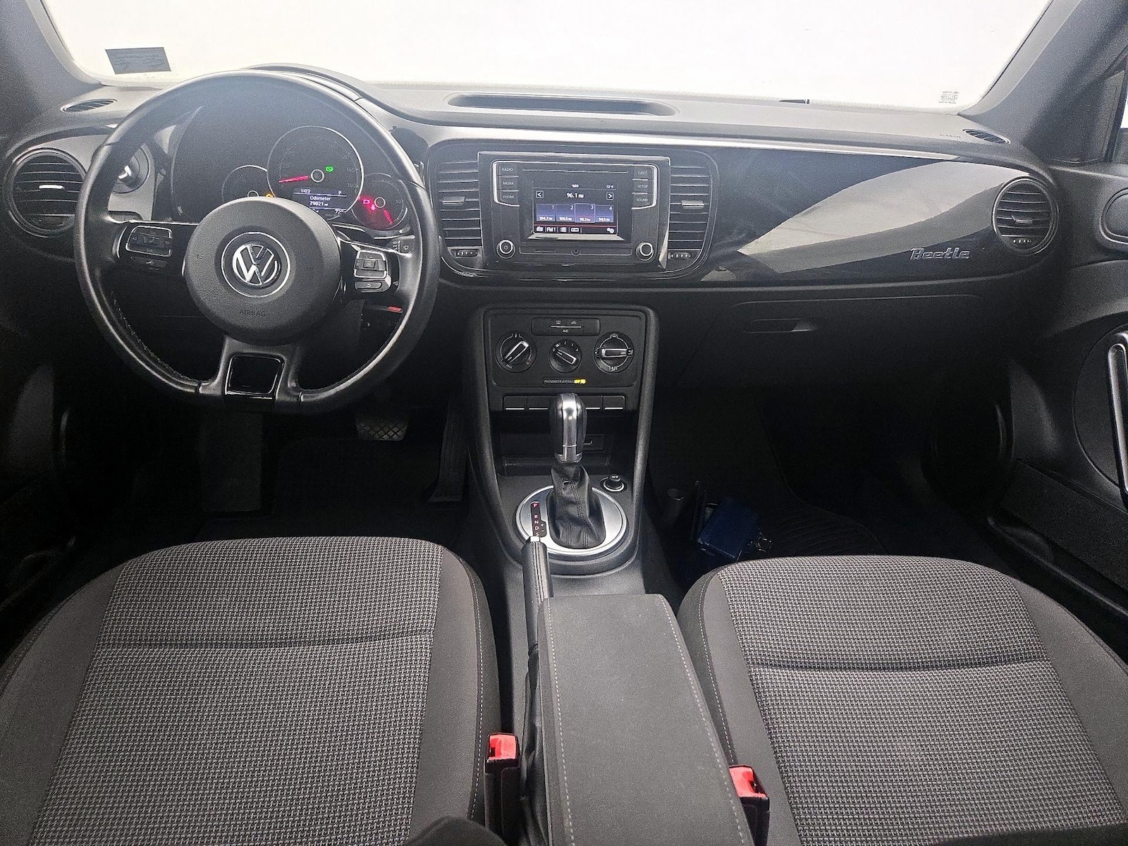2019 Volkswagen Beetle S - Photo 10