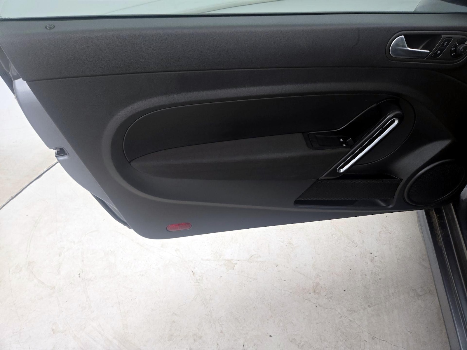 2019 Volkswagen Beetle S - Photo 13