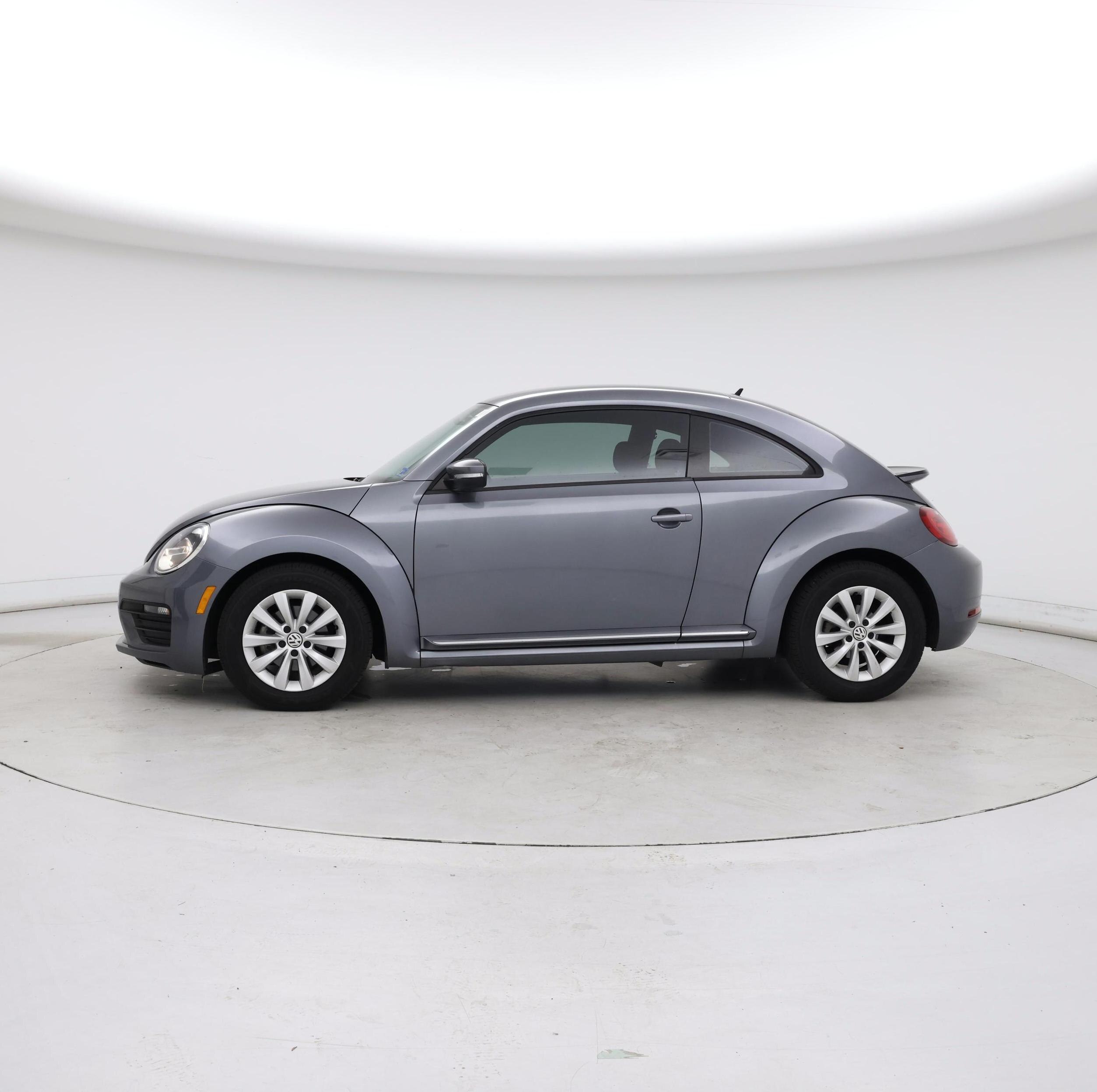 Thumbnail: 2019 Volkswagen Beetle - 3