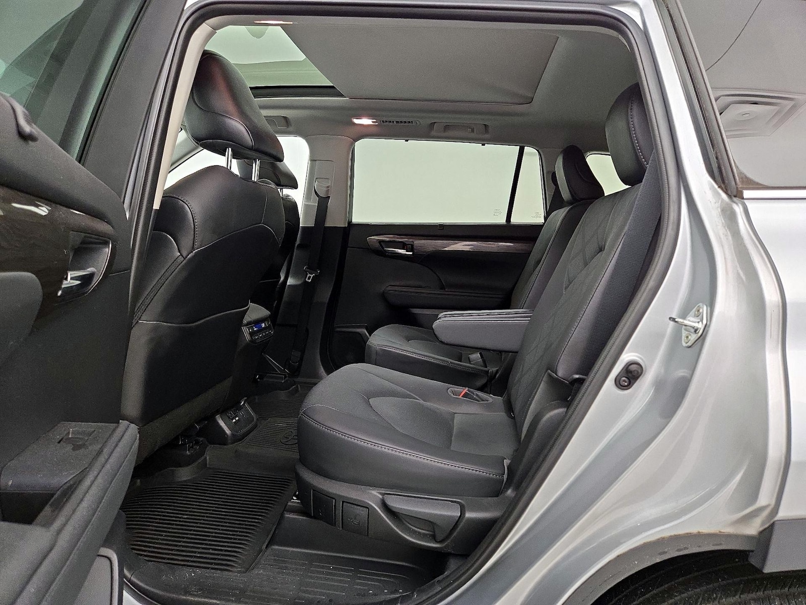 2021 Toyota Highlander Platinum - Photo 22