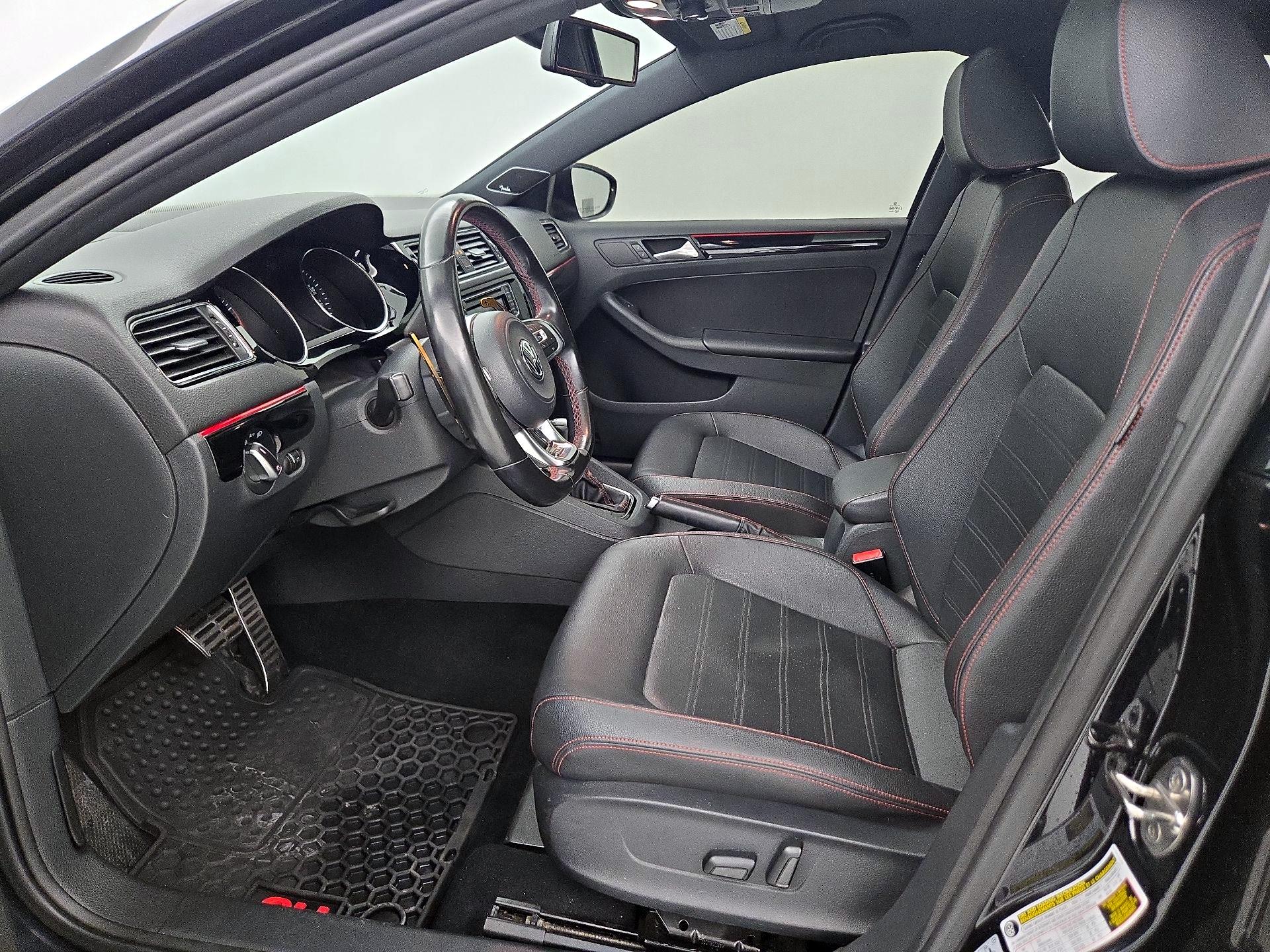 Thumbnail: 2016 Volkswagen Jetta - 11