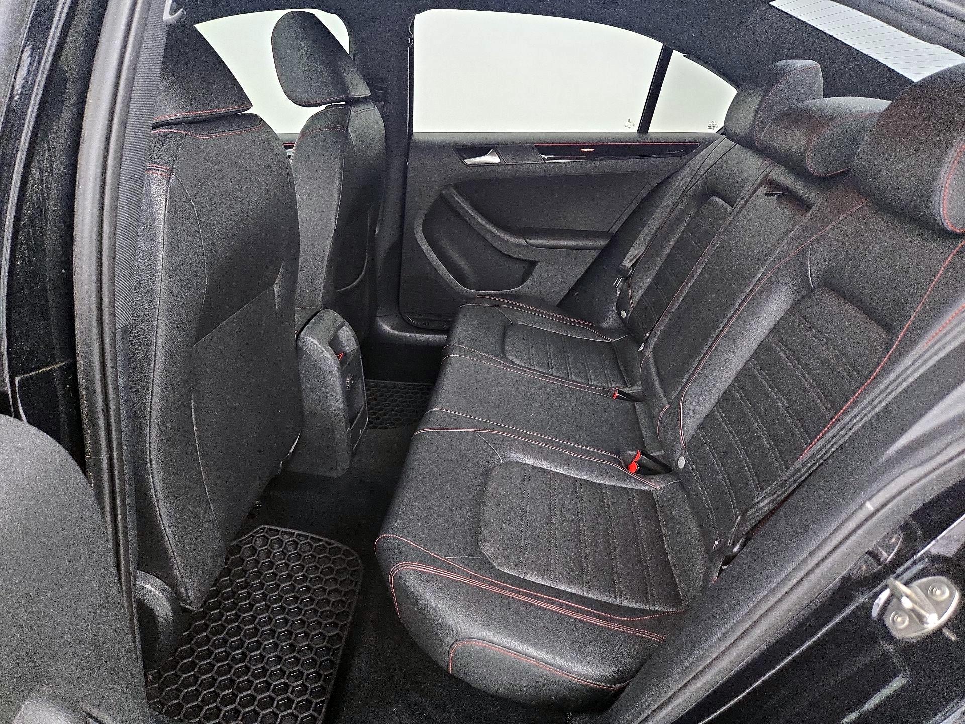 Thumbnail: 2016 Volkswagen Jetta - 20