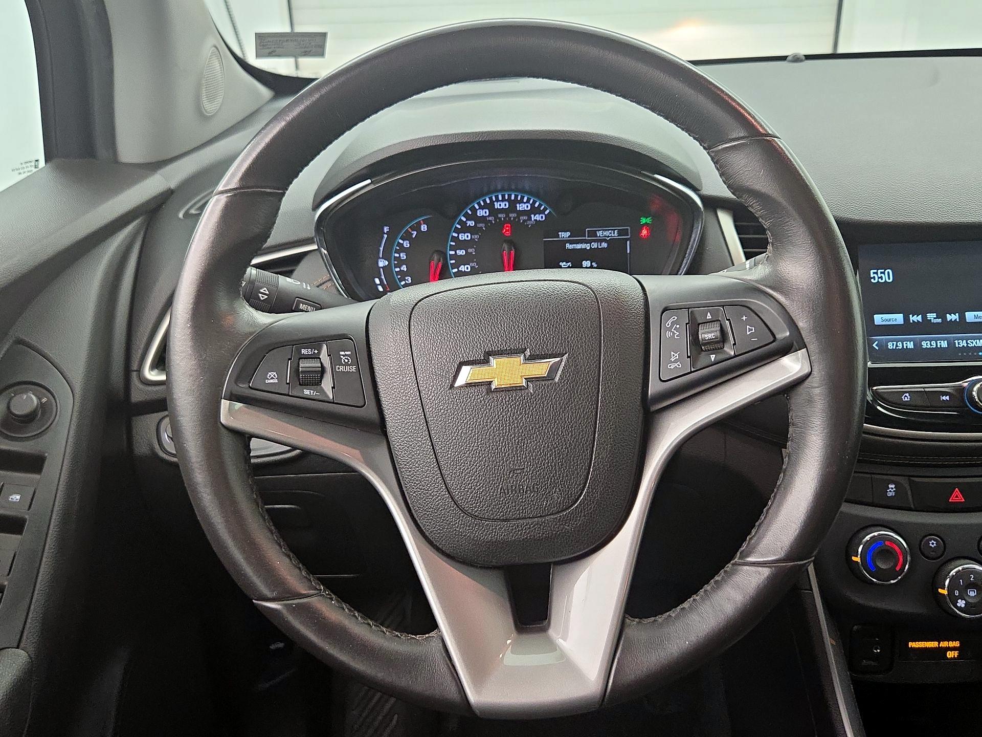 Thumbnail: 2017 Chevrolet Trax - 10