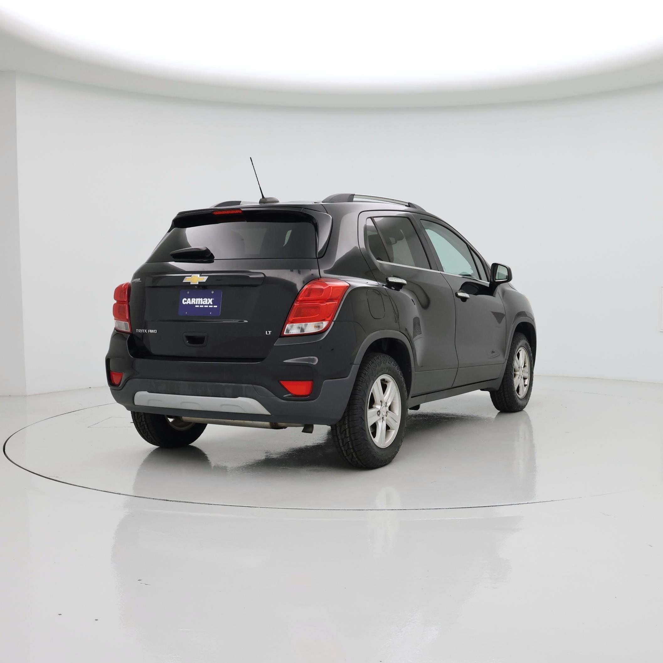 Thumbnail: 2017 Chevrolet Trax - 8
