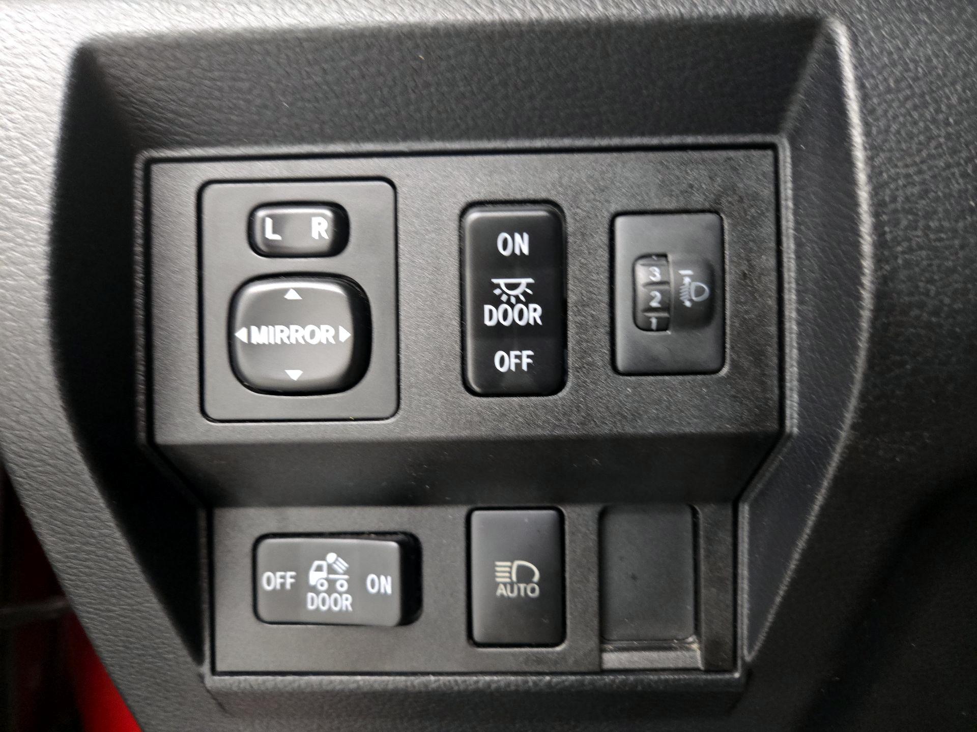 Thumbnail: 2019 Toyota Tundra - 13