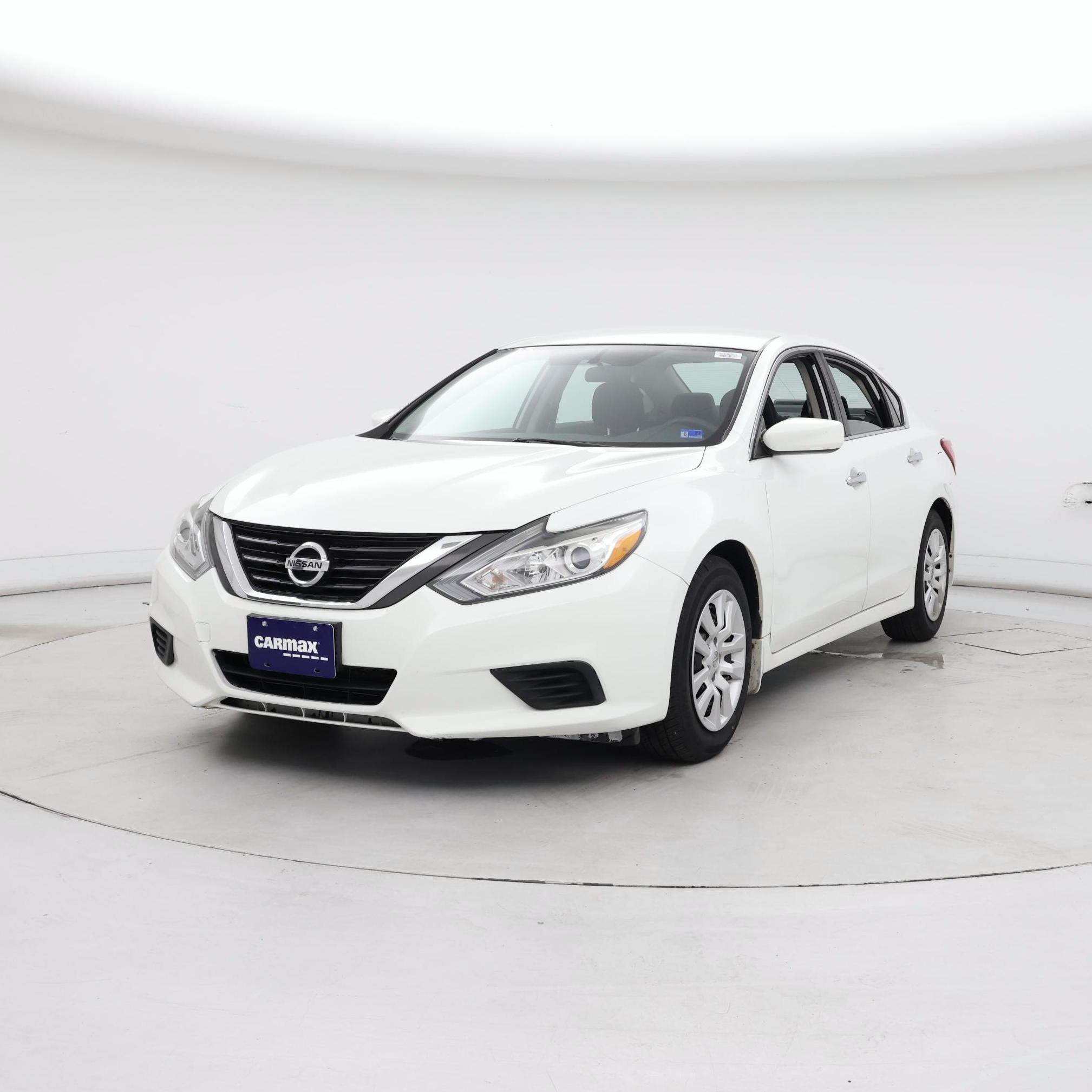 Thumbnail: 2016 Nissan Altima - 4