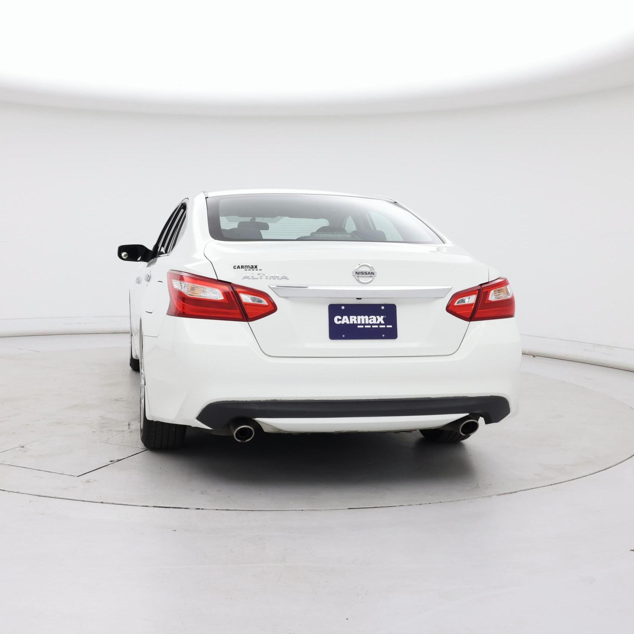 Thumbnail: 2016 Nissan Altima - 6