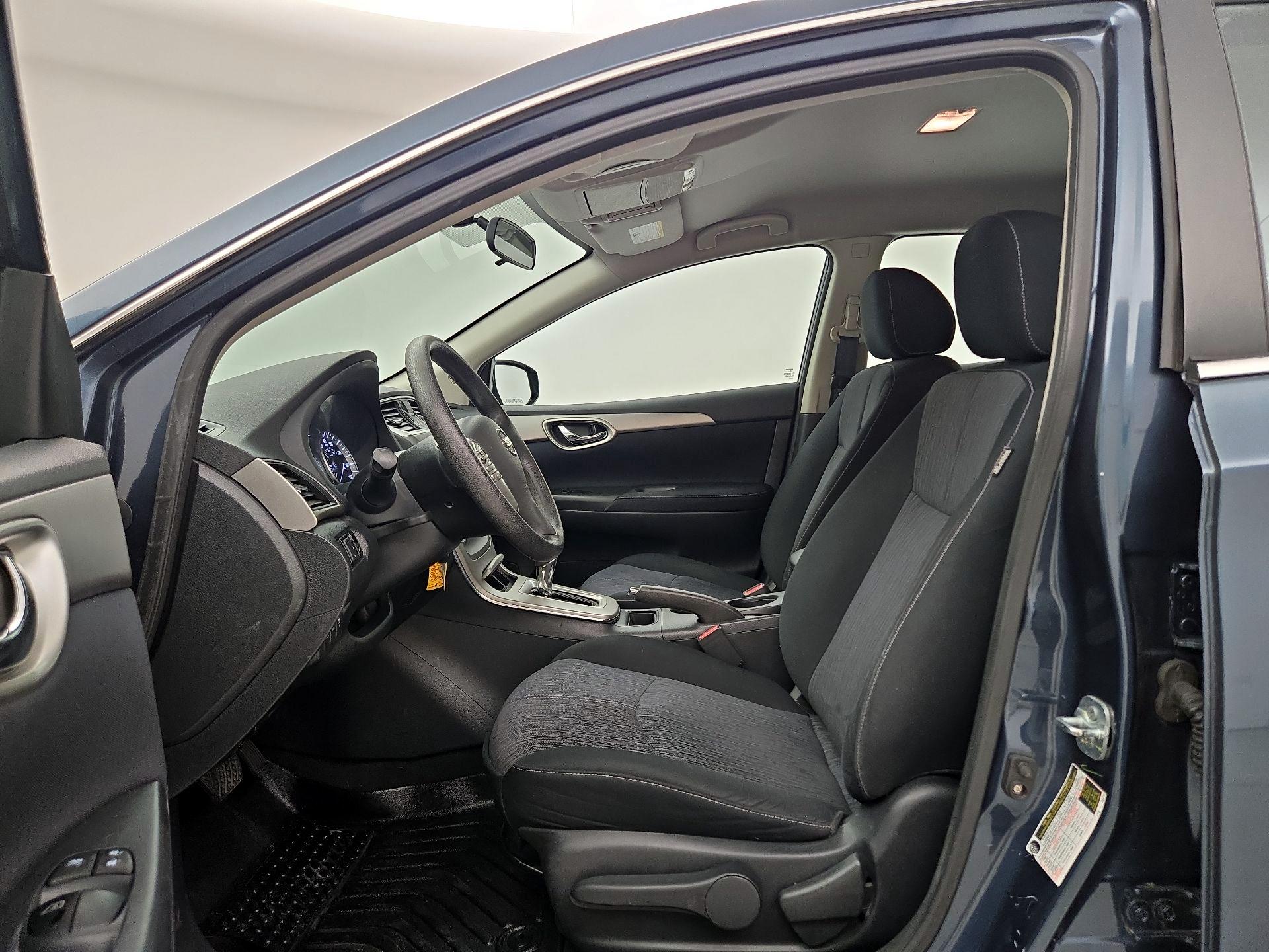 Thumbnail: 2014 Nissan Sentra - 11