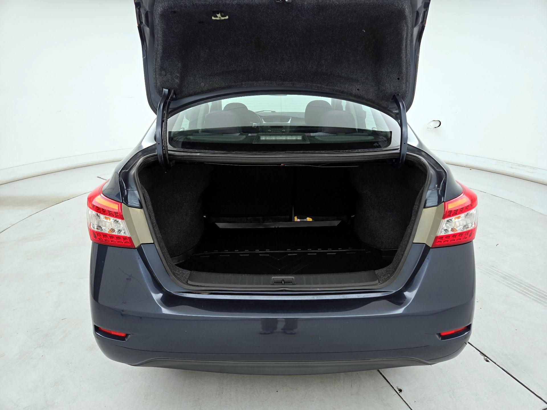 Thumbnail: 2014 Nissan Sentra - 19