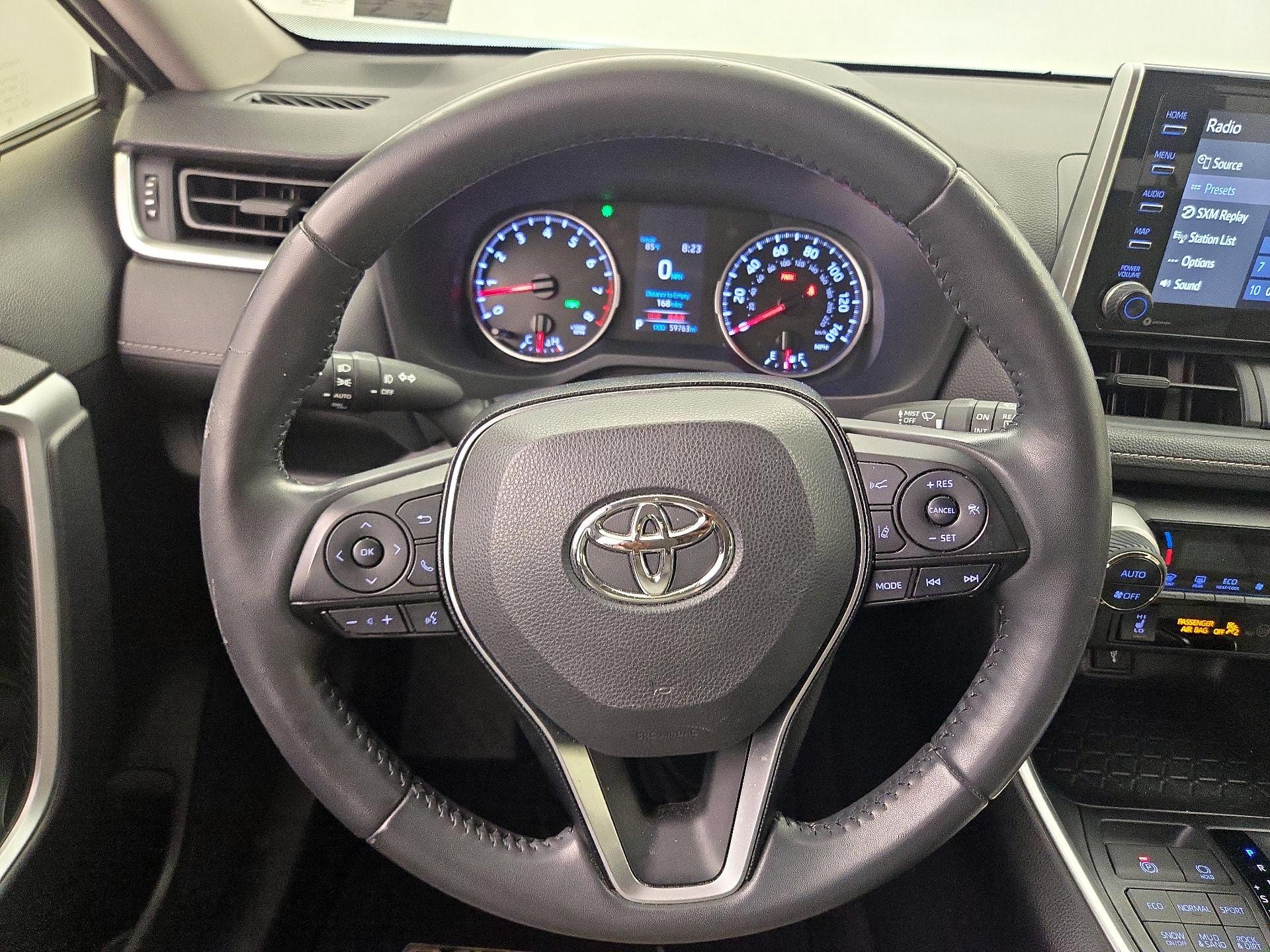 Thumbnail: 2020 Toyota RAV4 - 10