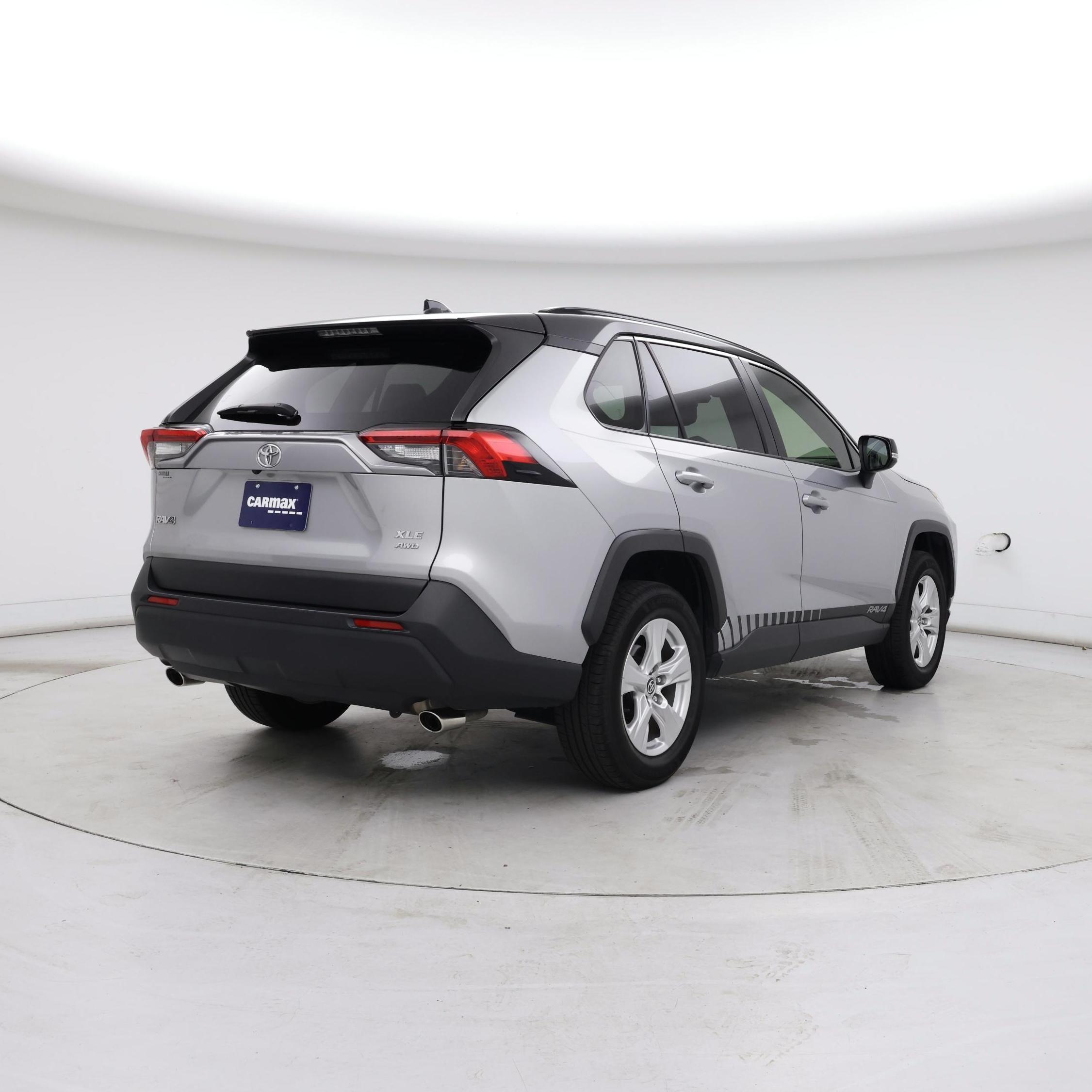Thumbnail: 2020 Toyota RAV4 - 8