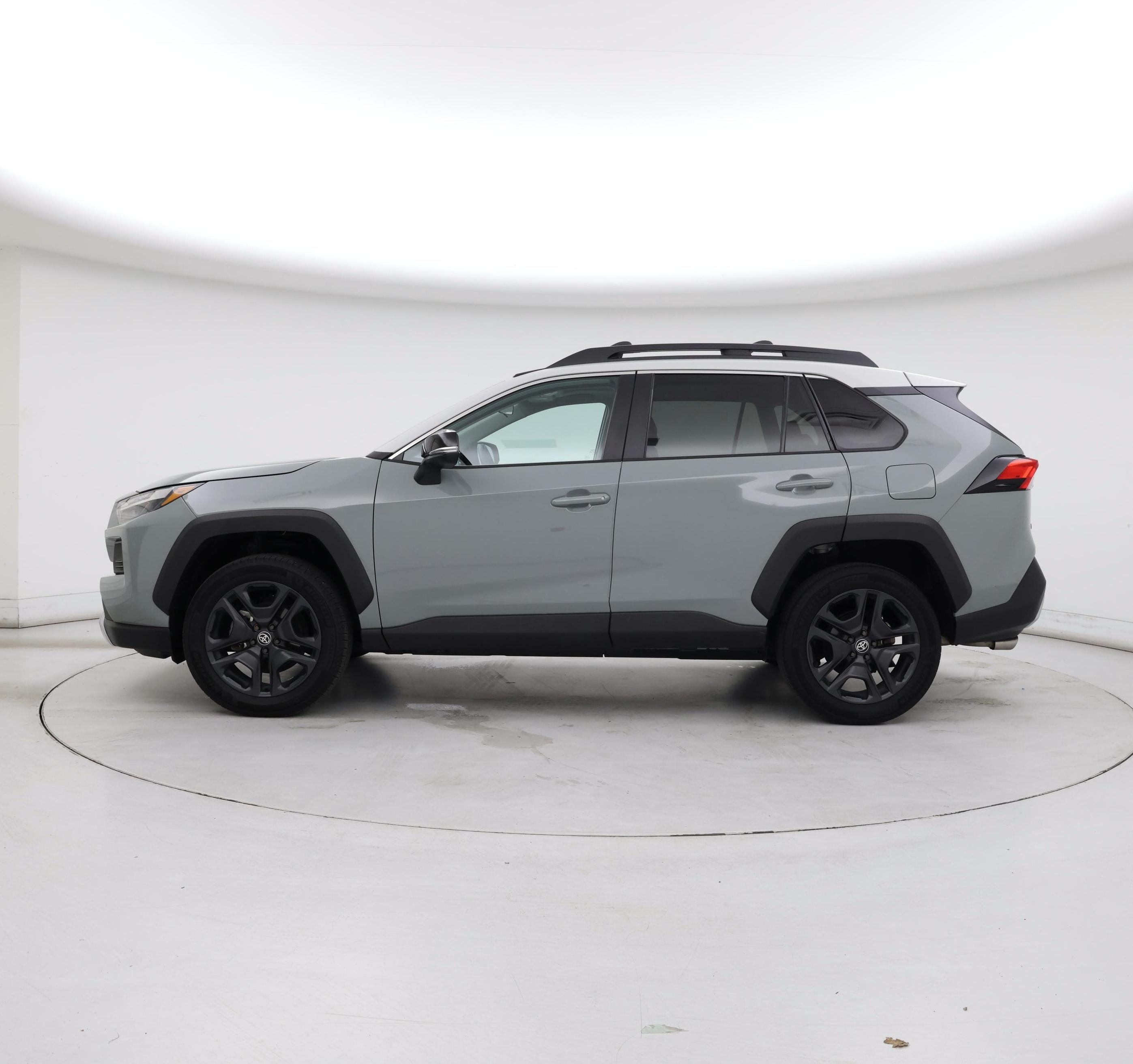 Thumbnail: 2023 Toyota RAV4 - 3