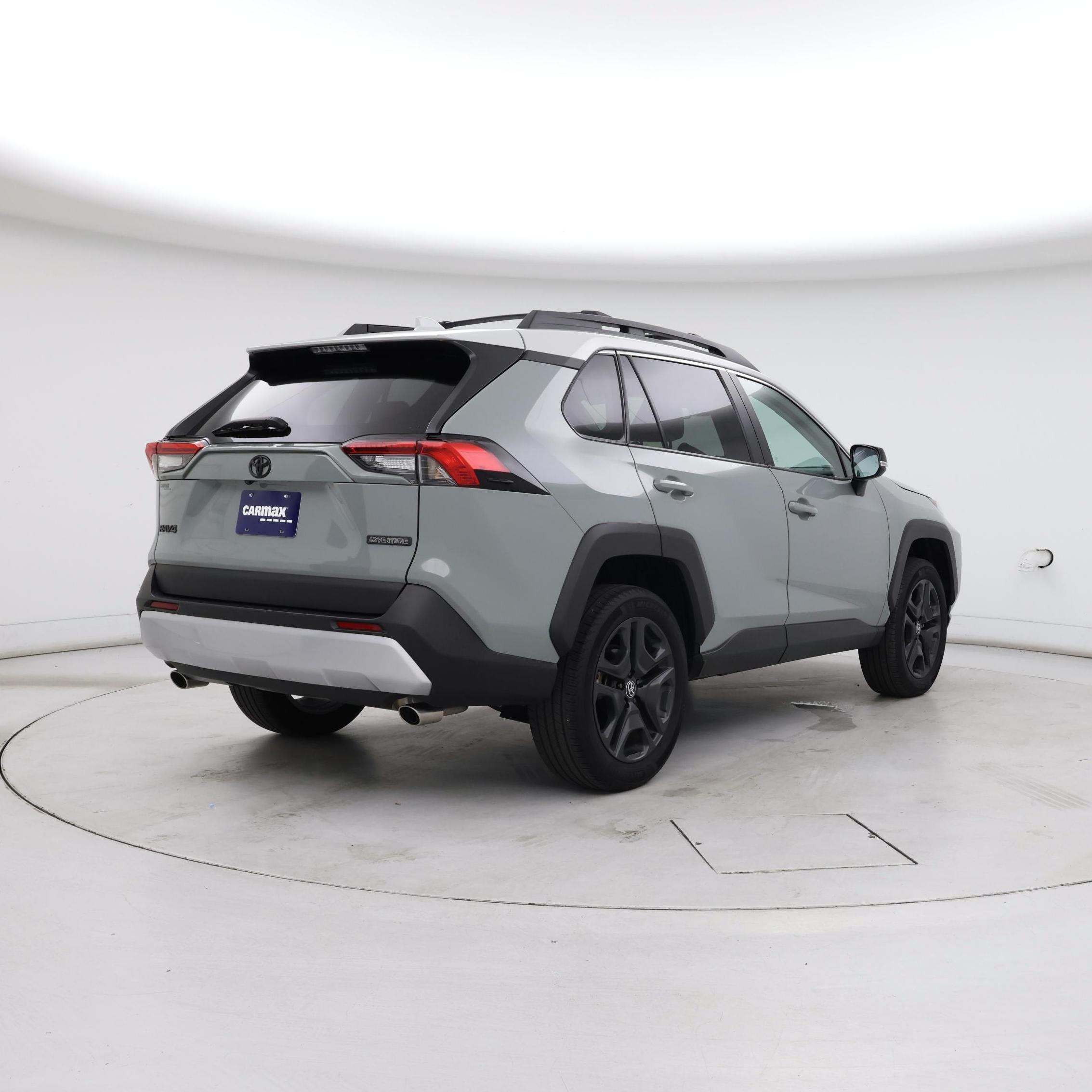 Thumbnail: 2023 Toyota RAV4 - 8