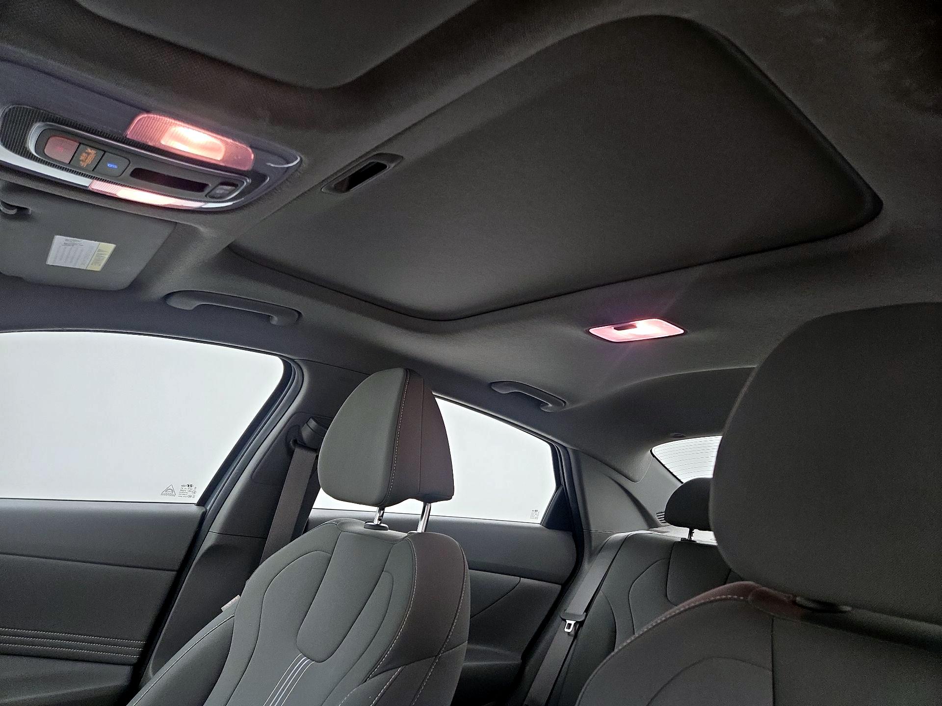 Thumbnail: 2022 Hyundai Elantra - 19