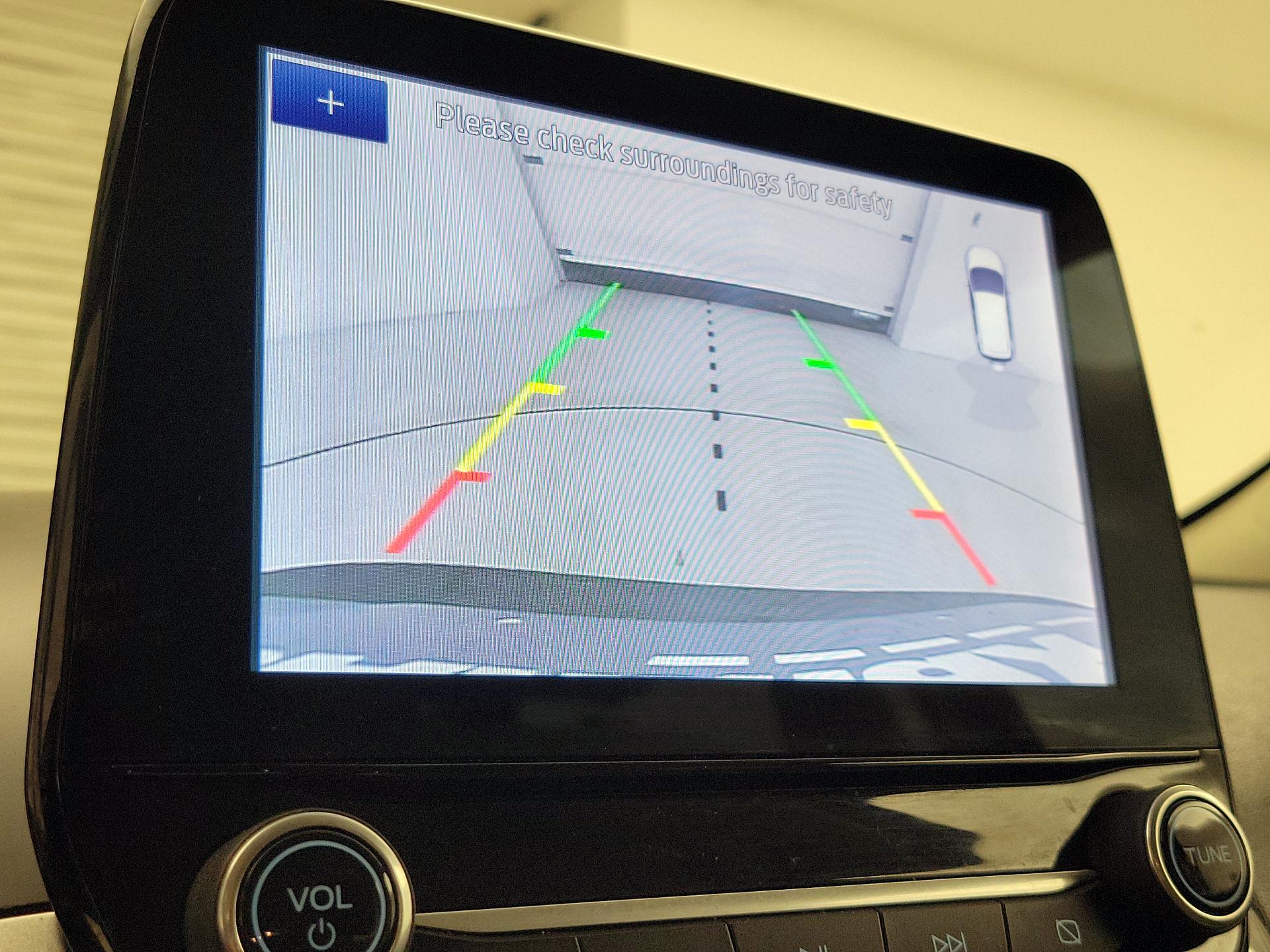 Thumbnail: 2020 Ford EcoSport - 14