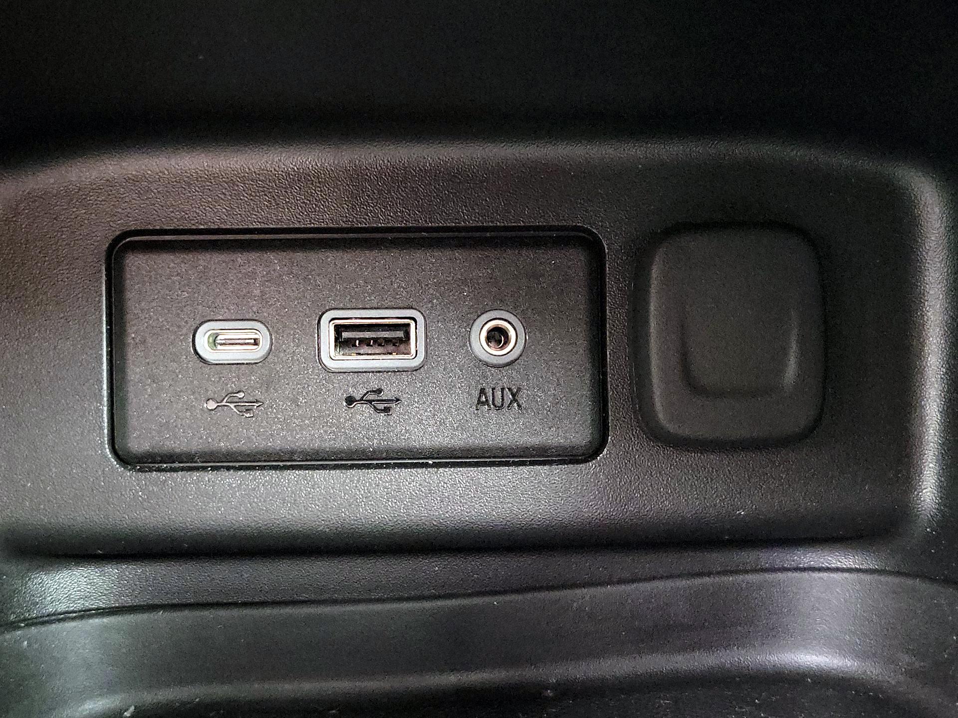 Thumbnail: 2024 Chevrolet Equinox - 18