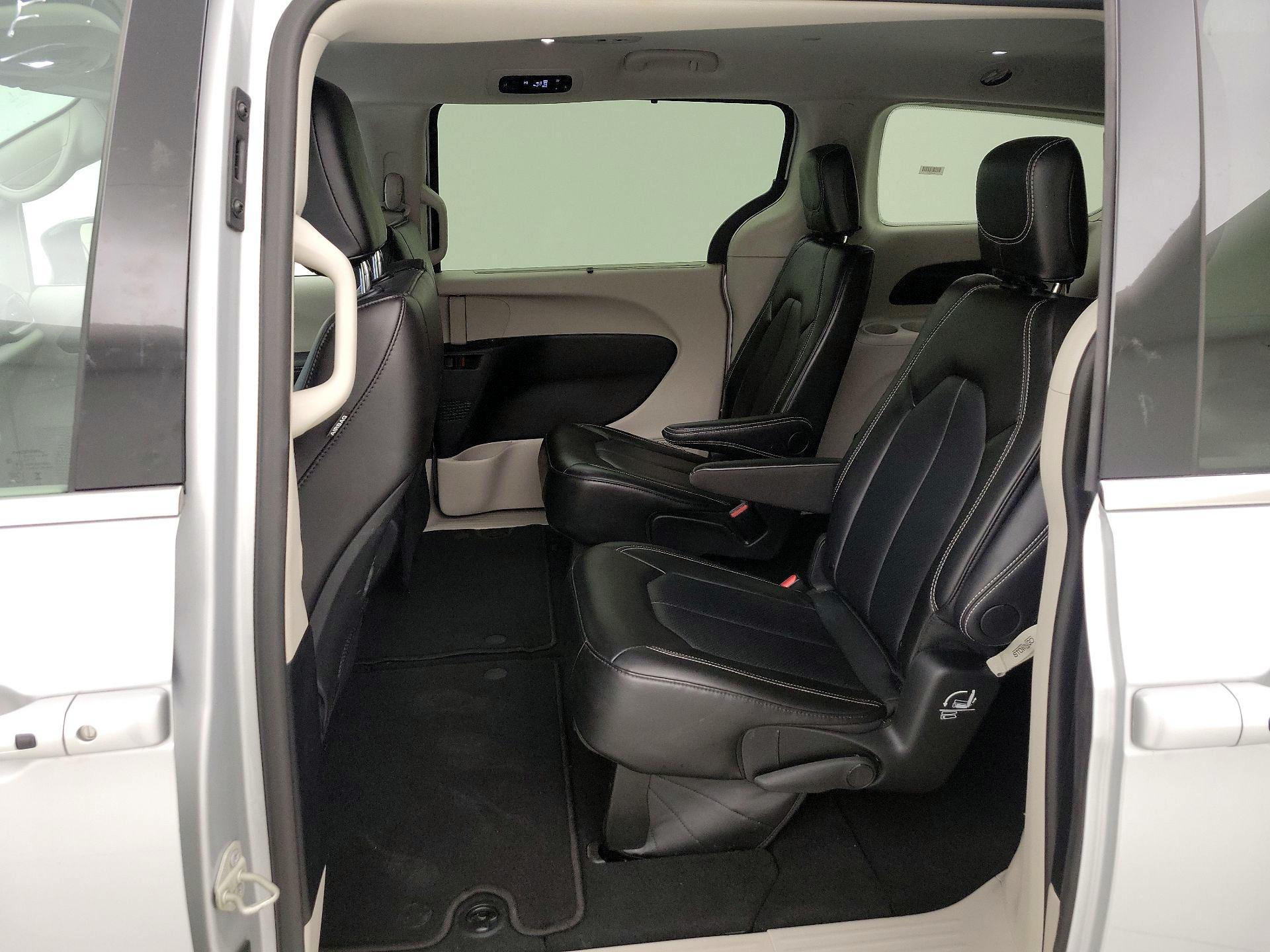 Thumbnail: 2024 Chrysler Pacifica - 19