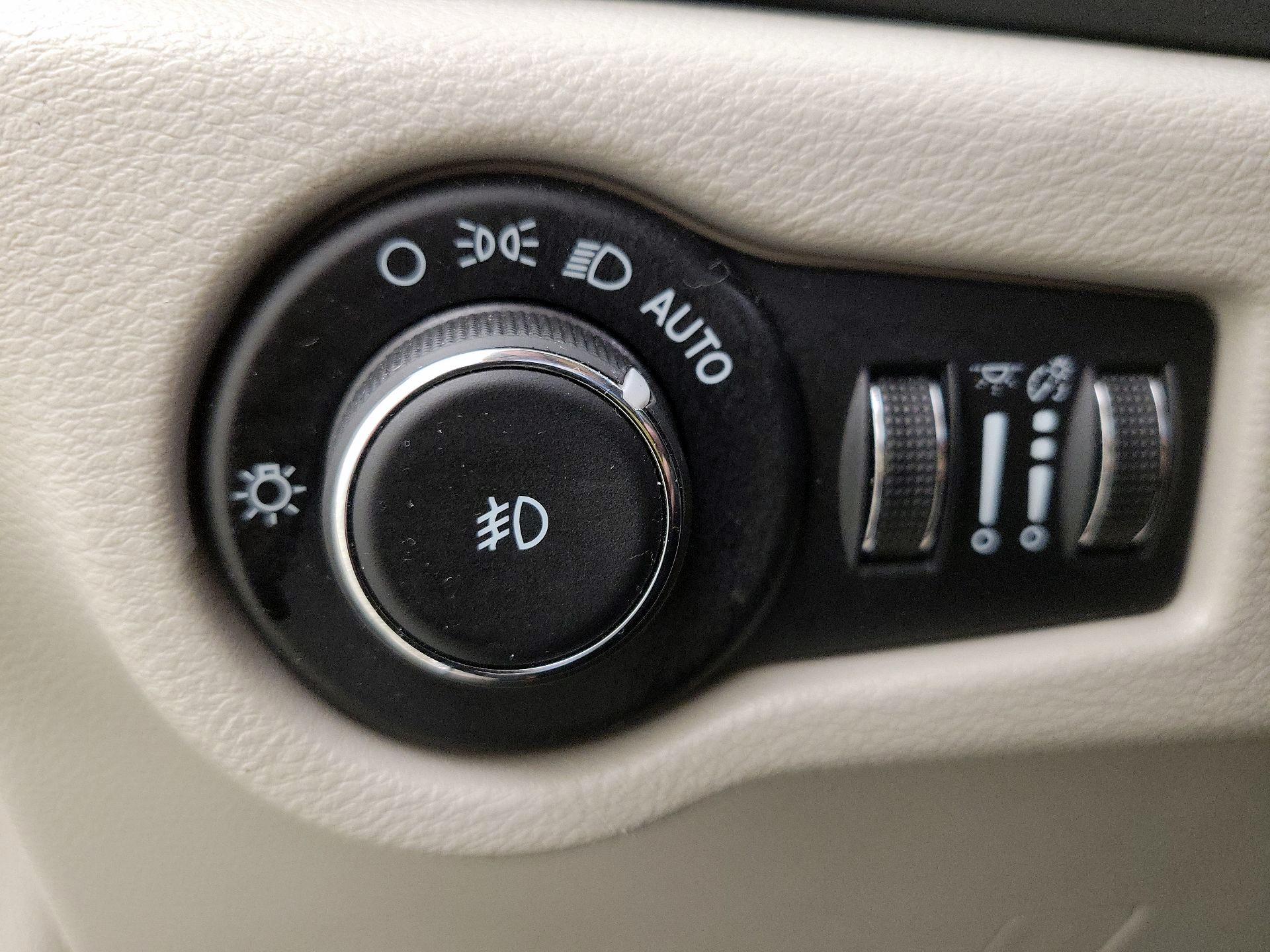 Thumbnail: 2024 Chrysler Pacifica - 13