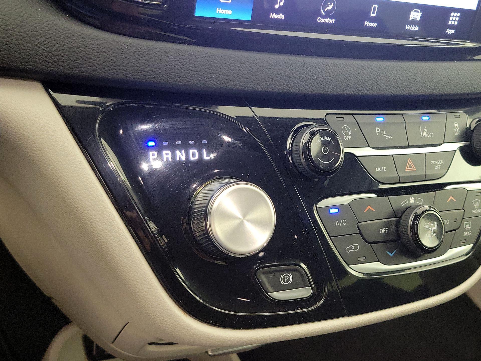 Thumbnail: 2024 Chrysler Pacifica - 17