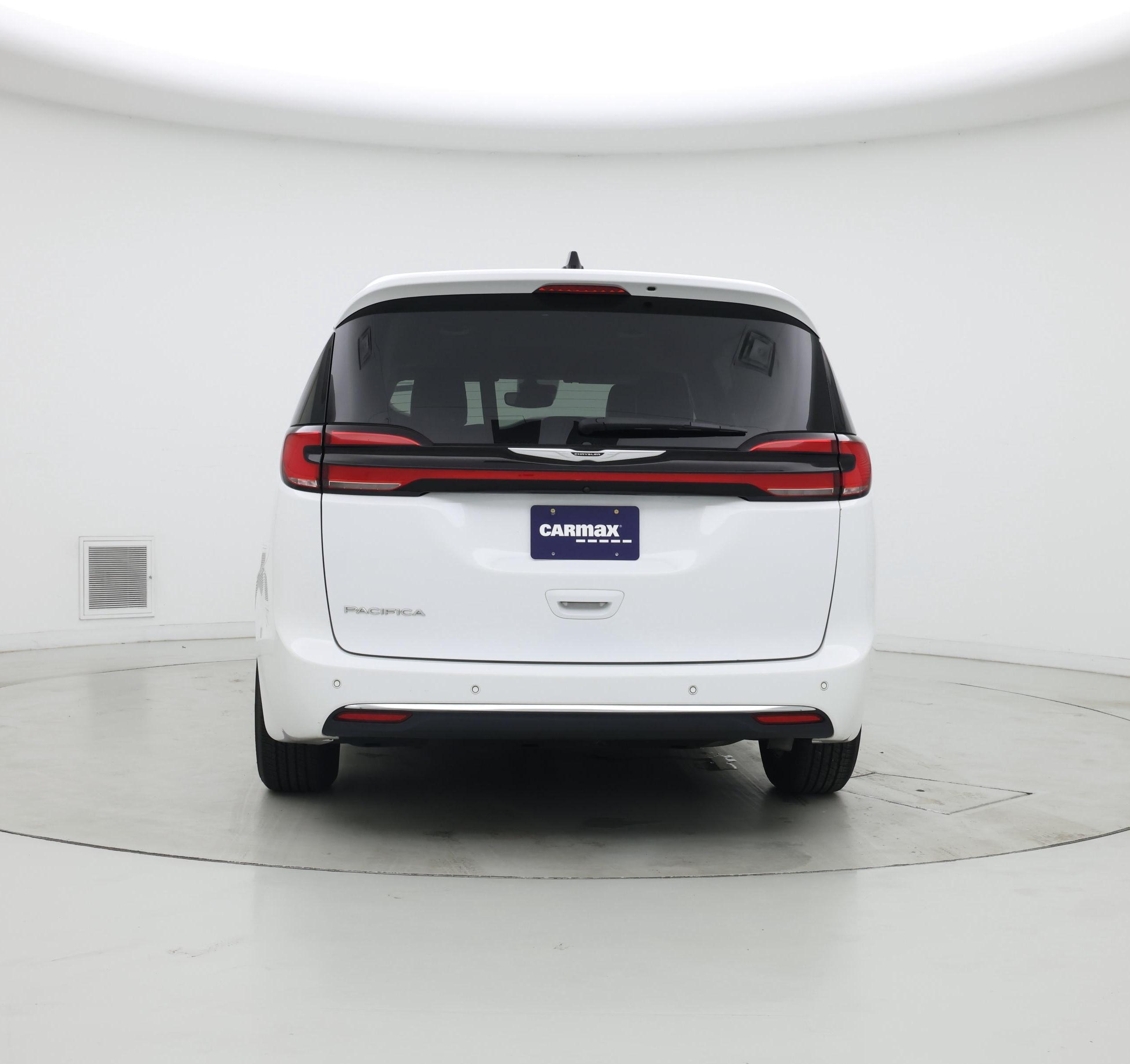 Thumbnail: 2024 Chrysler Pacifica - 6