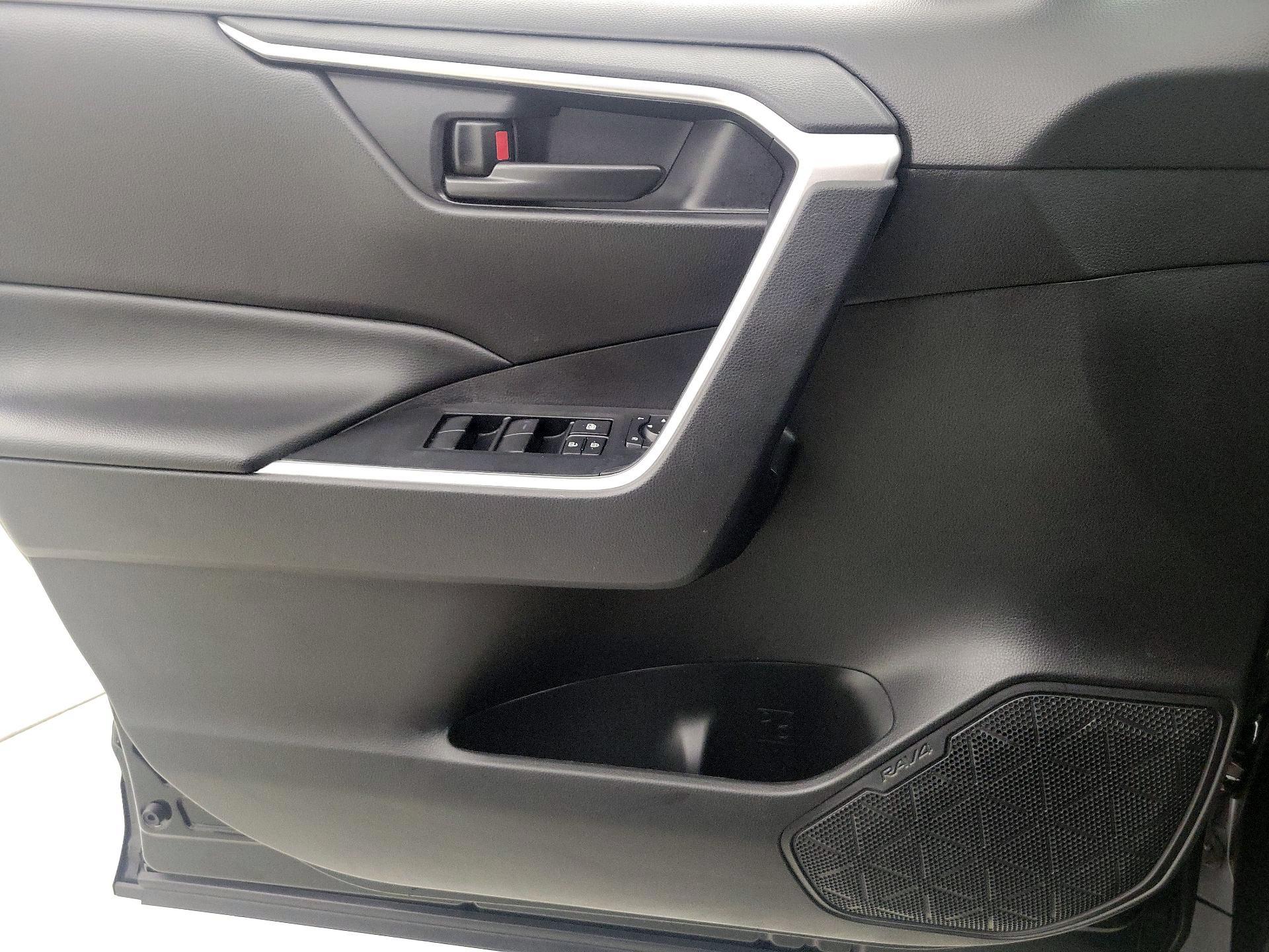 Thumbnail: 2024 Toyota RAV4 - 12