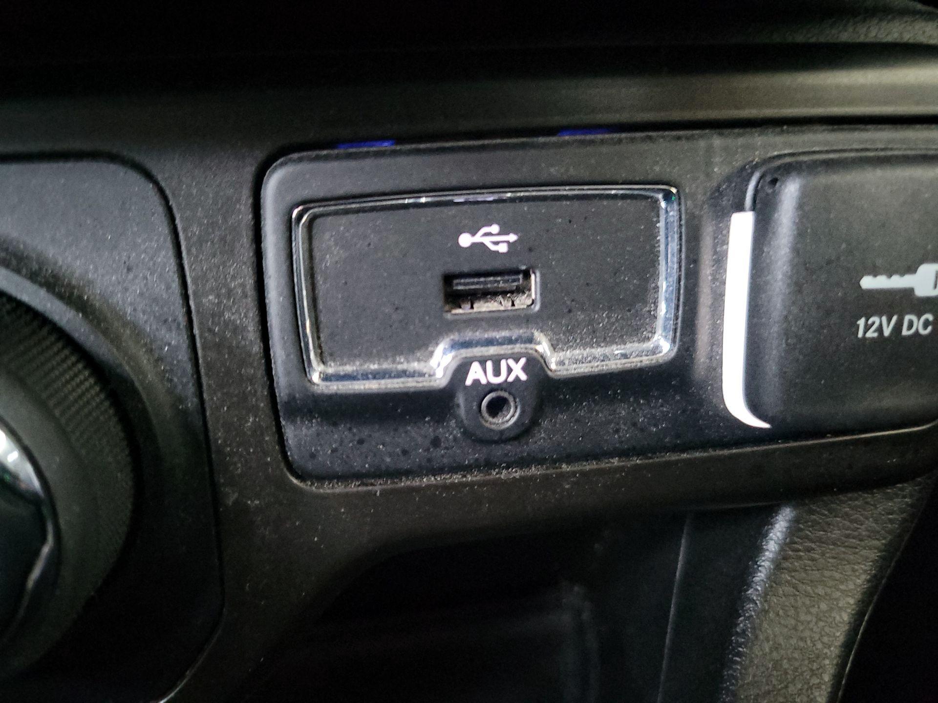 Thumbnail: 2020 Jeep Renegade - 18