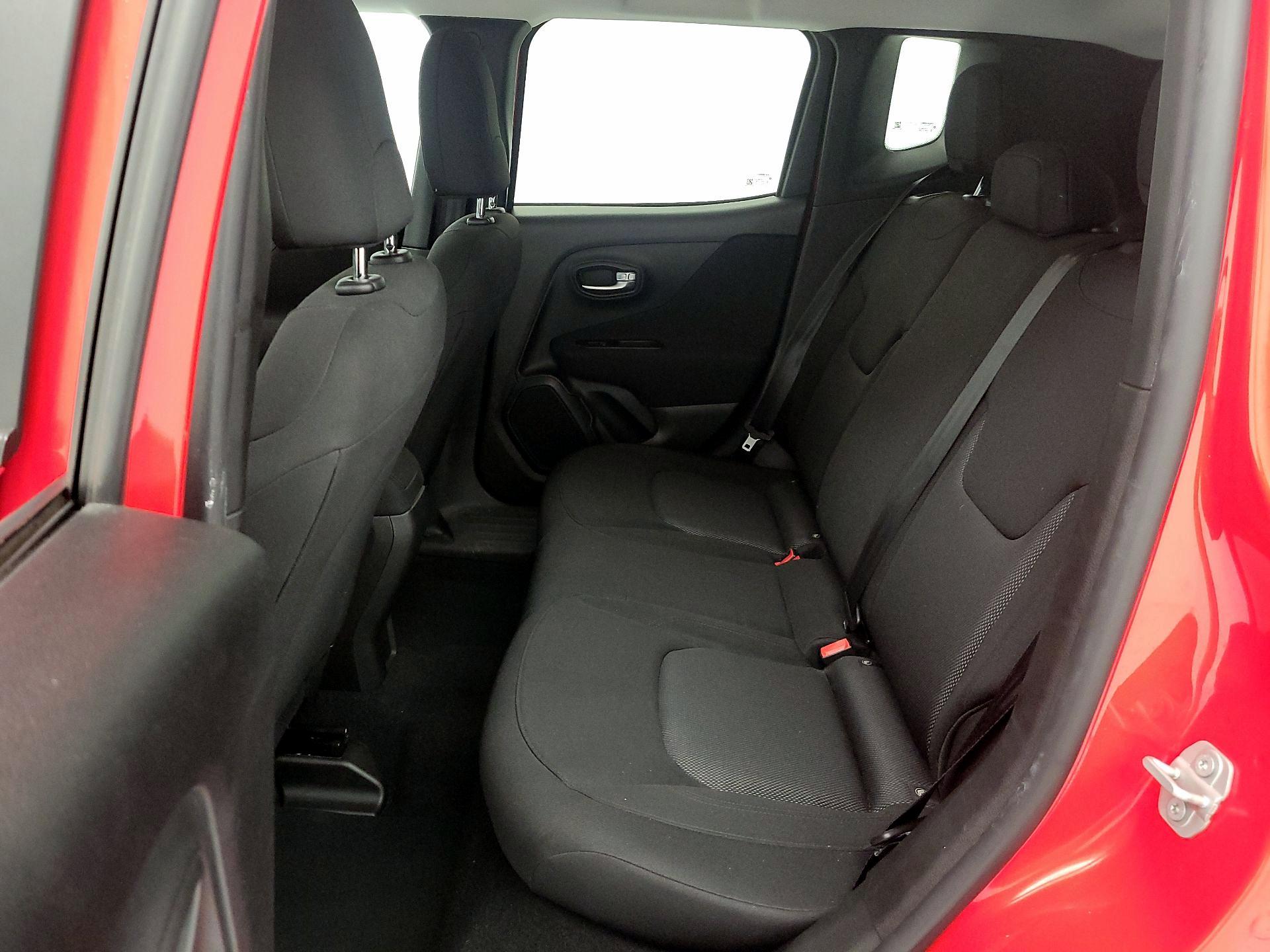 Thumbnail: 2020 Jeep Renegade - 19