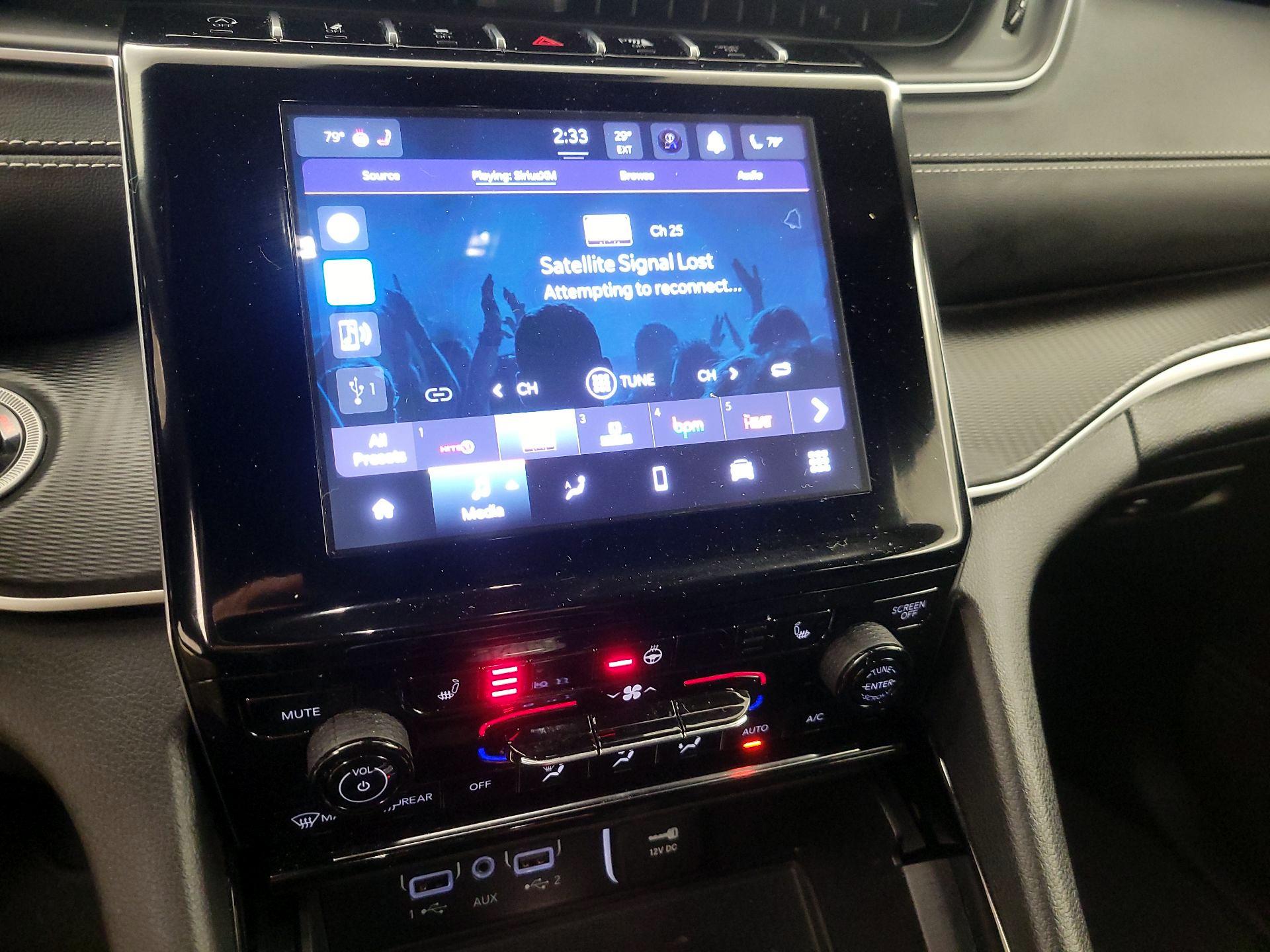 Thumbnail: 2023 Jeep Grand Cherokee - 15