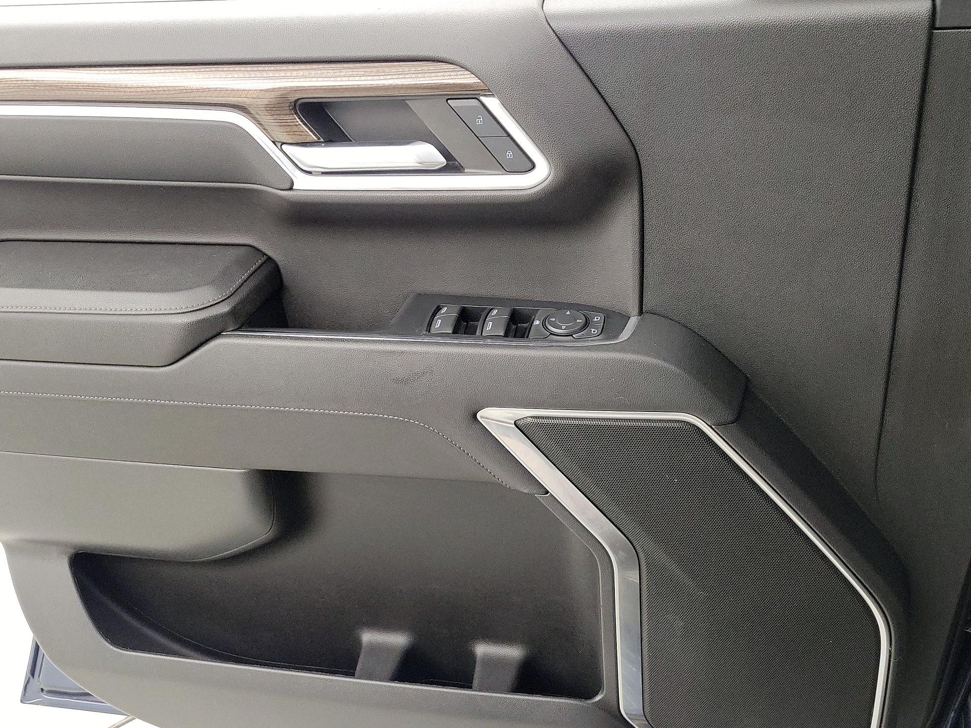 Thumbnail: 2023 Chevrolet Silverado 1500 - 12