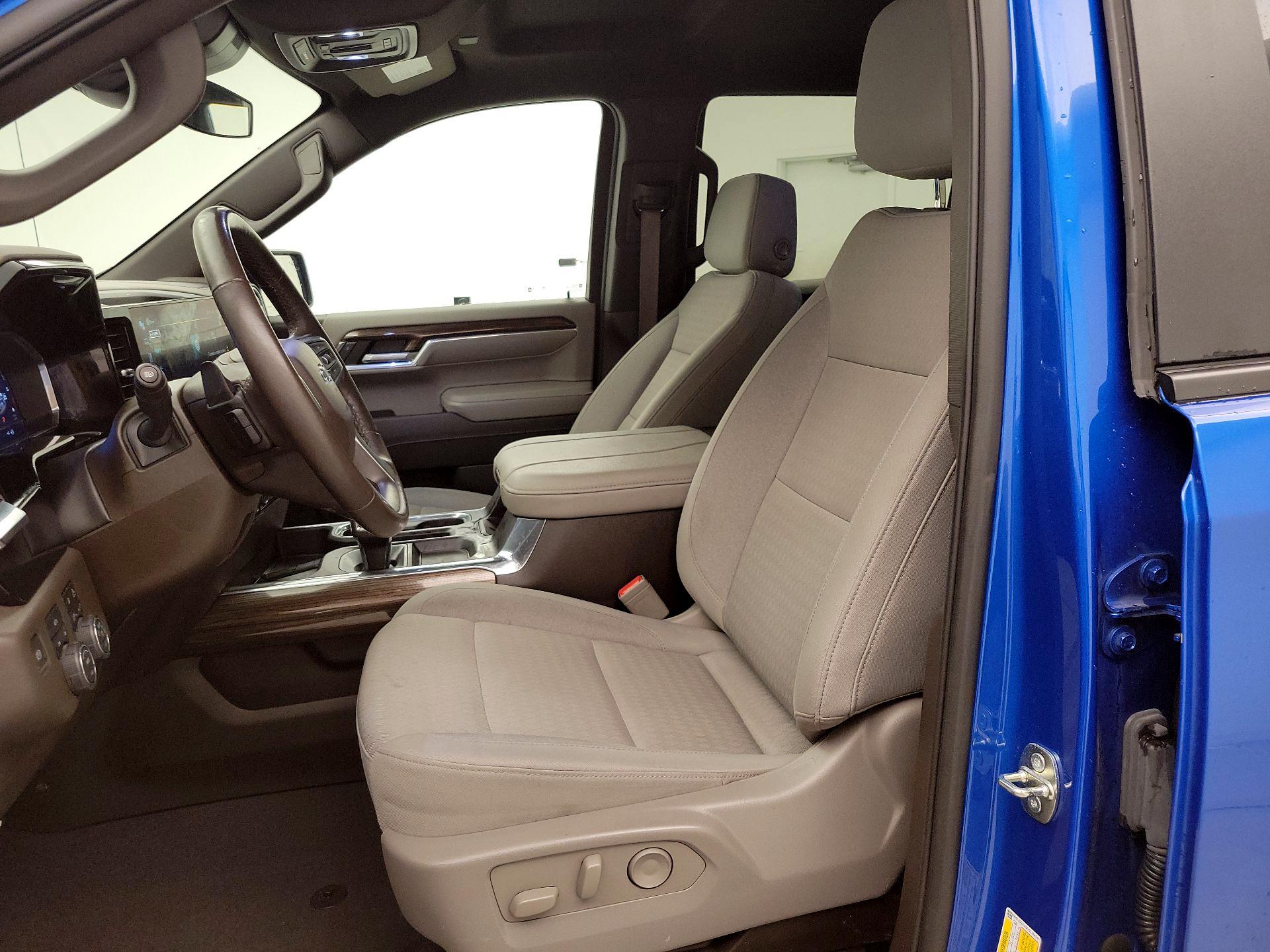 Thumbnail: 2023 Chevrolet Silverado 1500 - 11