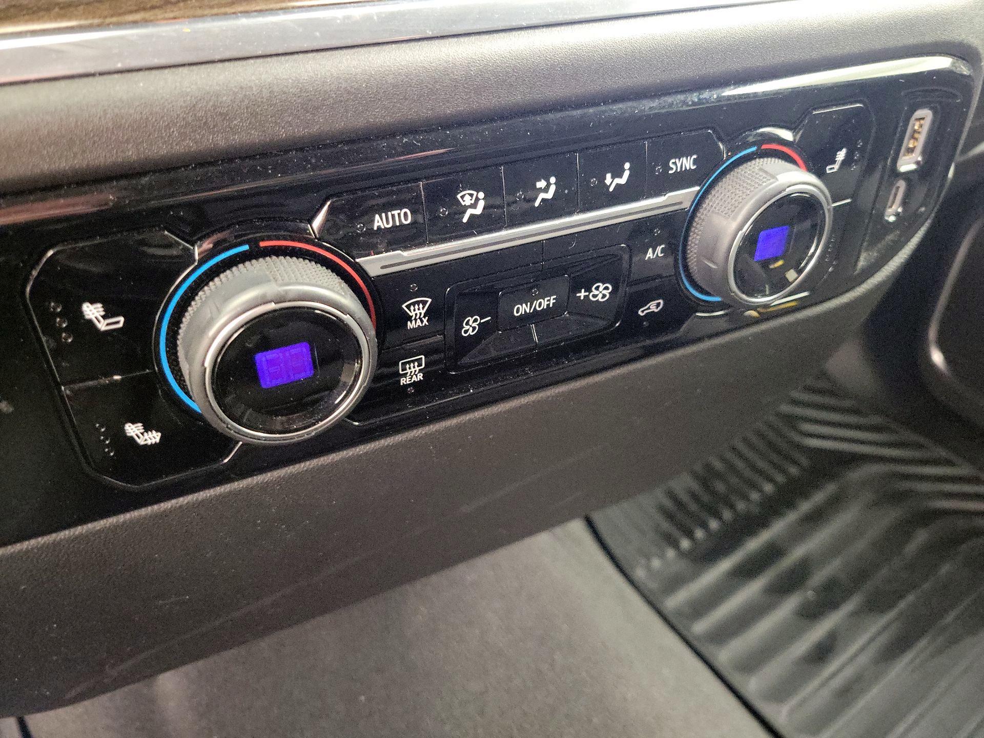 Thumbnail: 2024 Chevrolet Silverado 1500 - 16