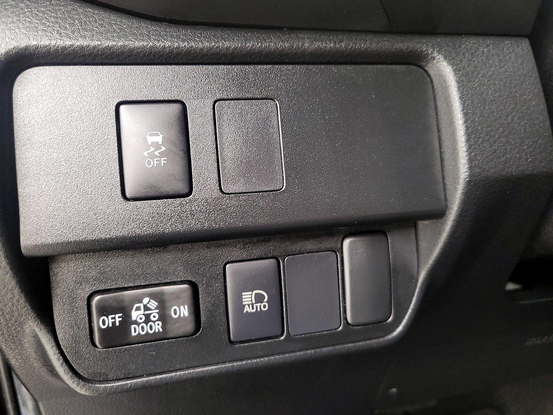 Thumbnail: 2022 Toyota Tacoma - 13