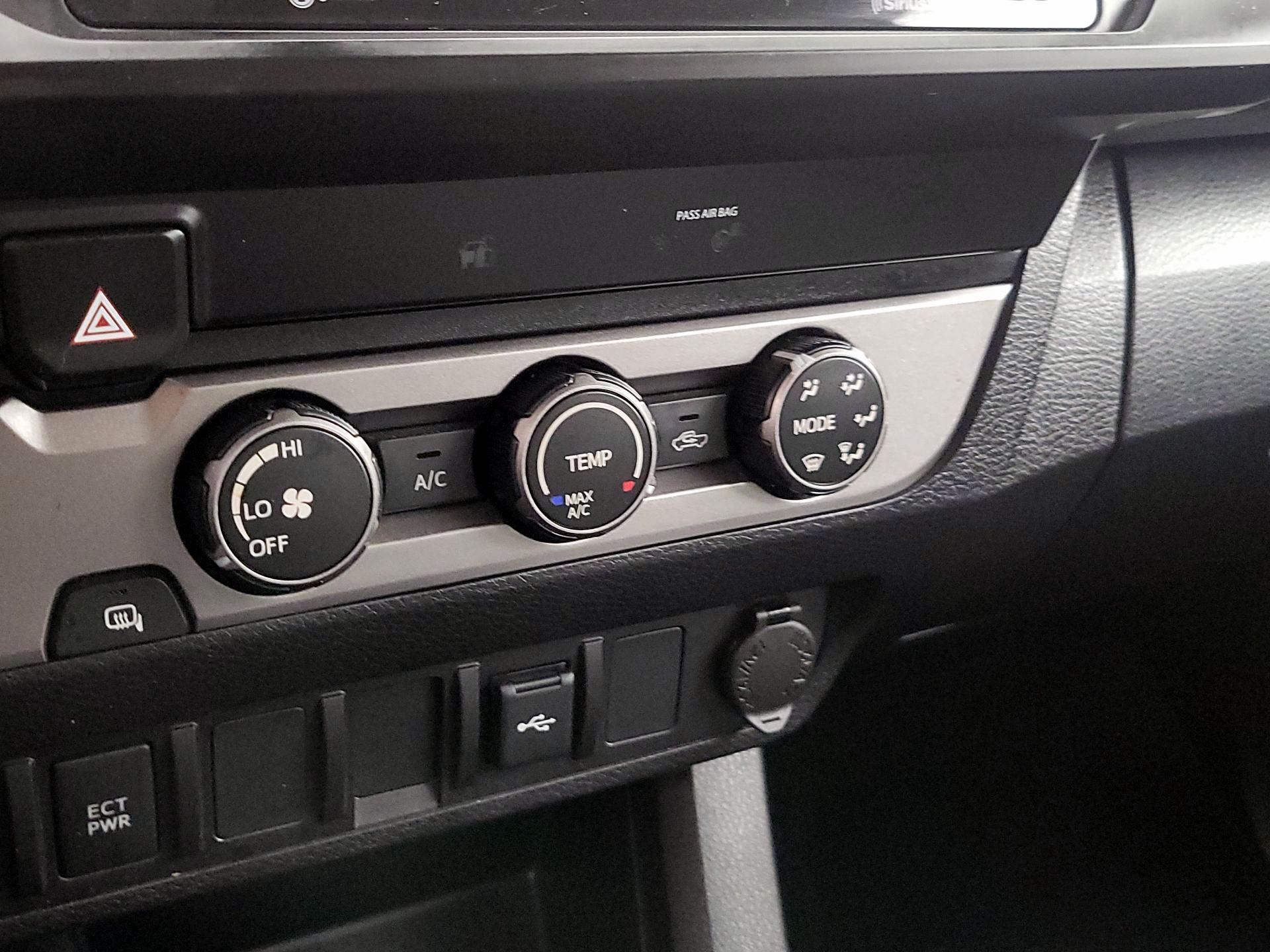 Thumbnail: 2022 Toyota Tacoma - 16