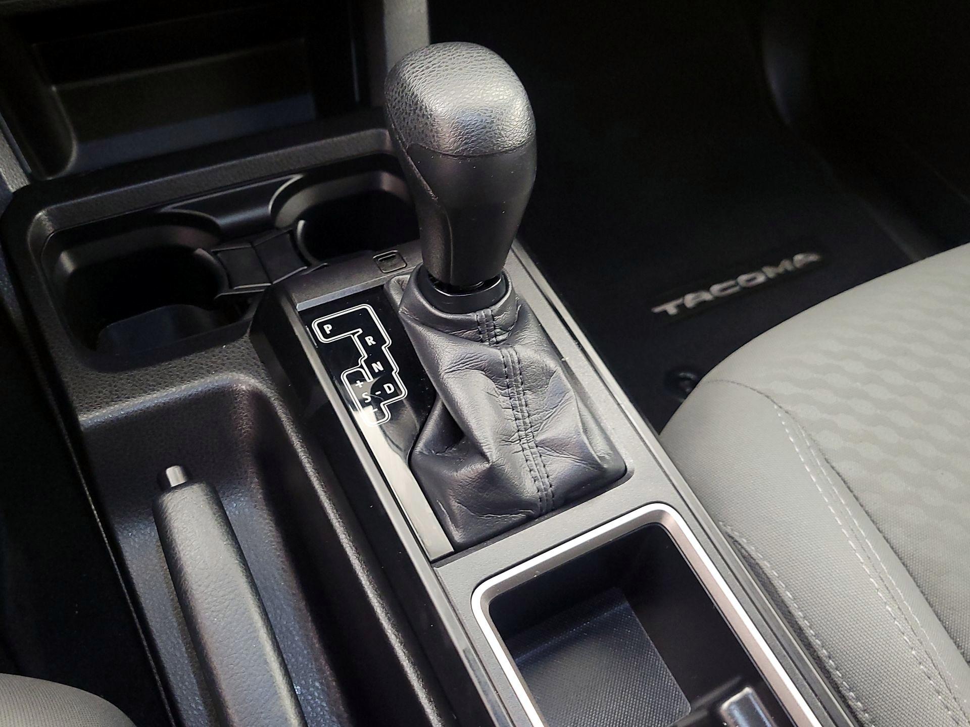 Thumbnail: 2022 Toyota Tacoma - 17