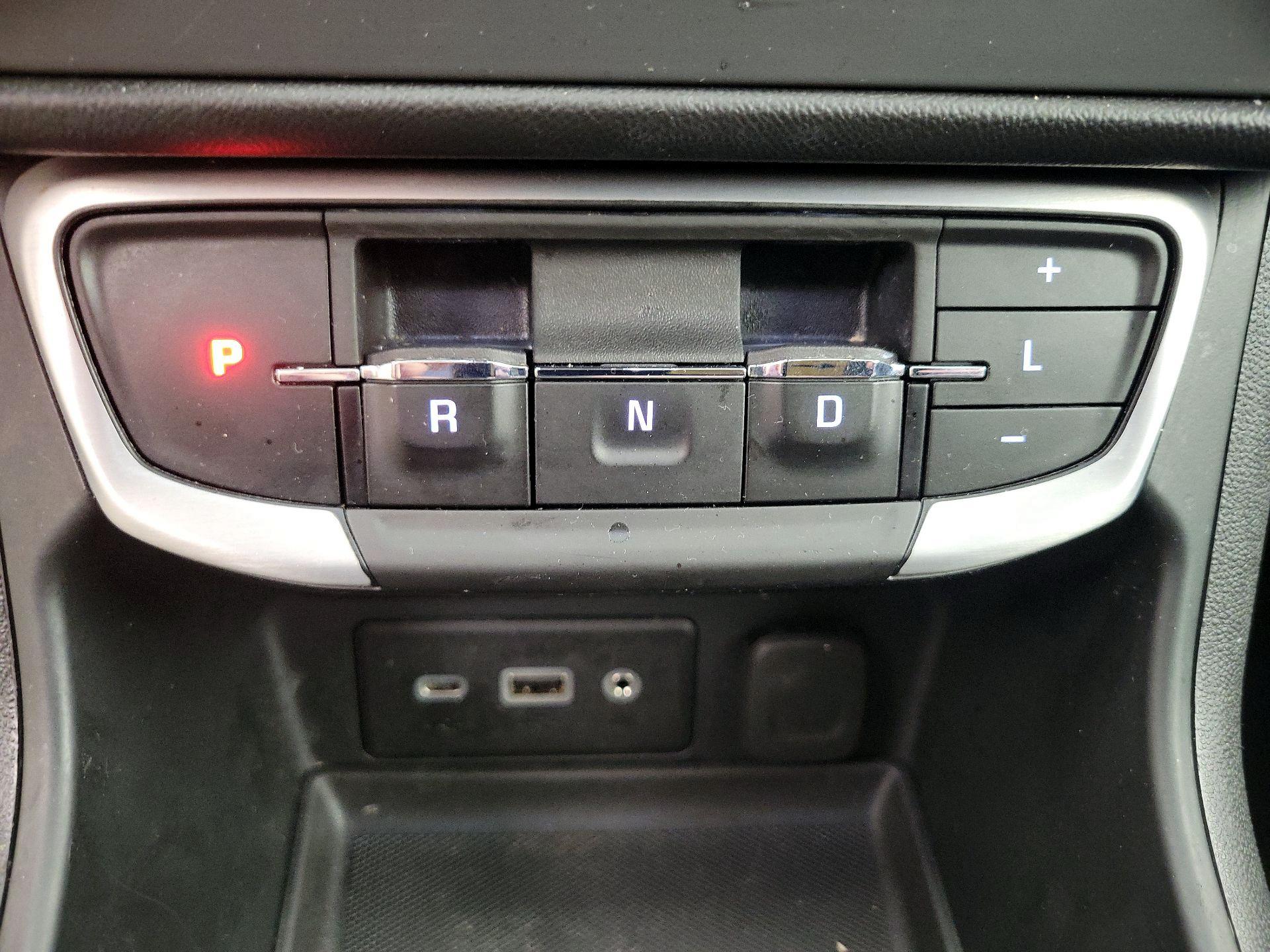 Thumbnail: 2022 GMC Terrain - 17