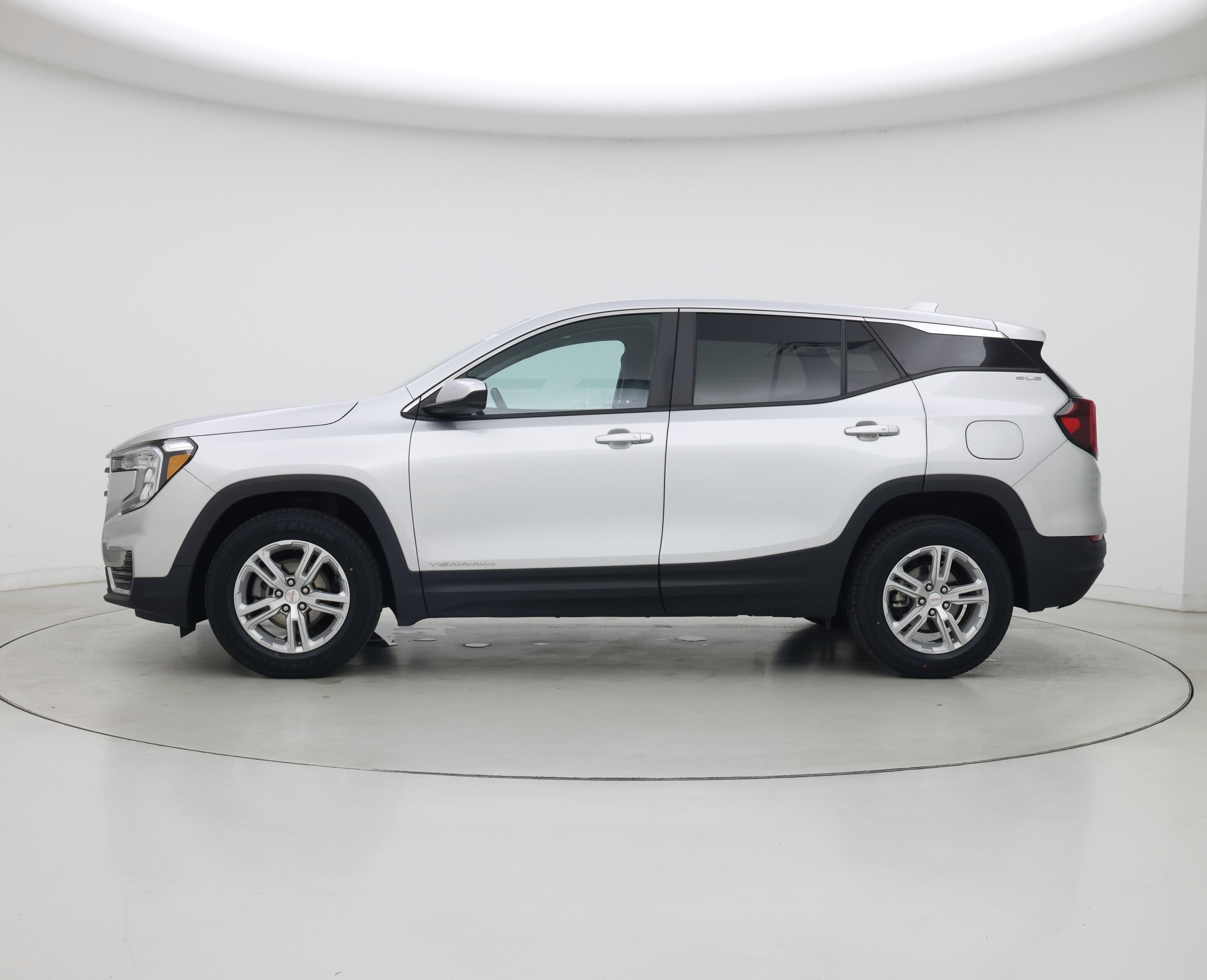 Thumbnail: 2022 GMC Terrain - 3