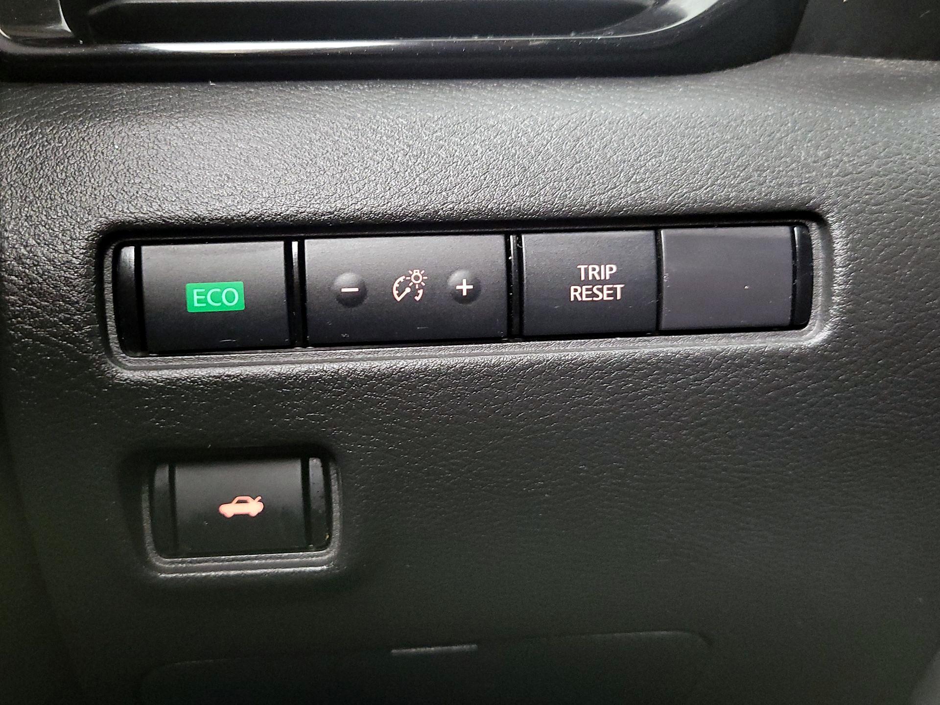 Thumbnail: 2023 Nissan Sentra - 13