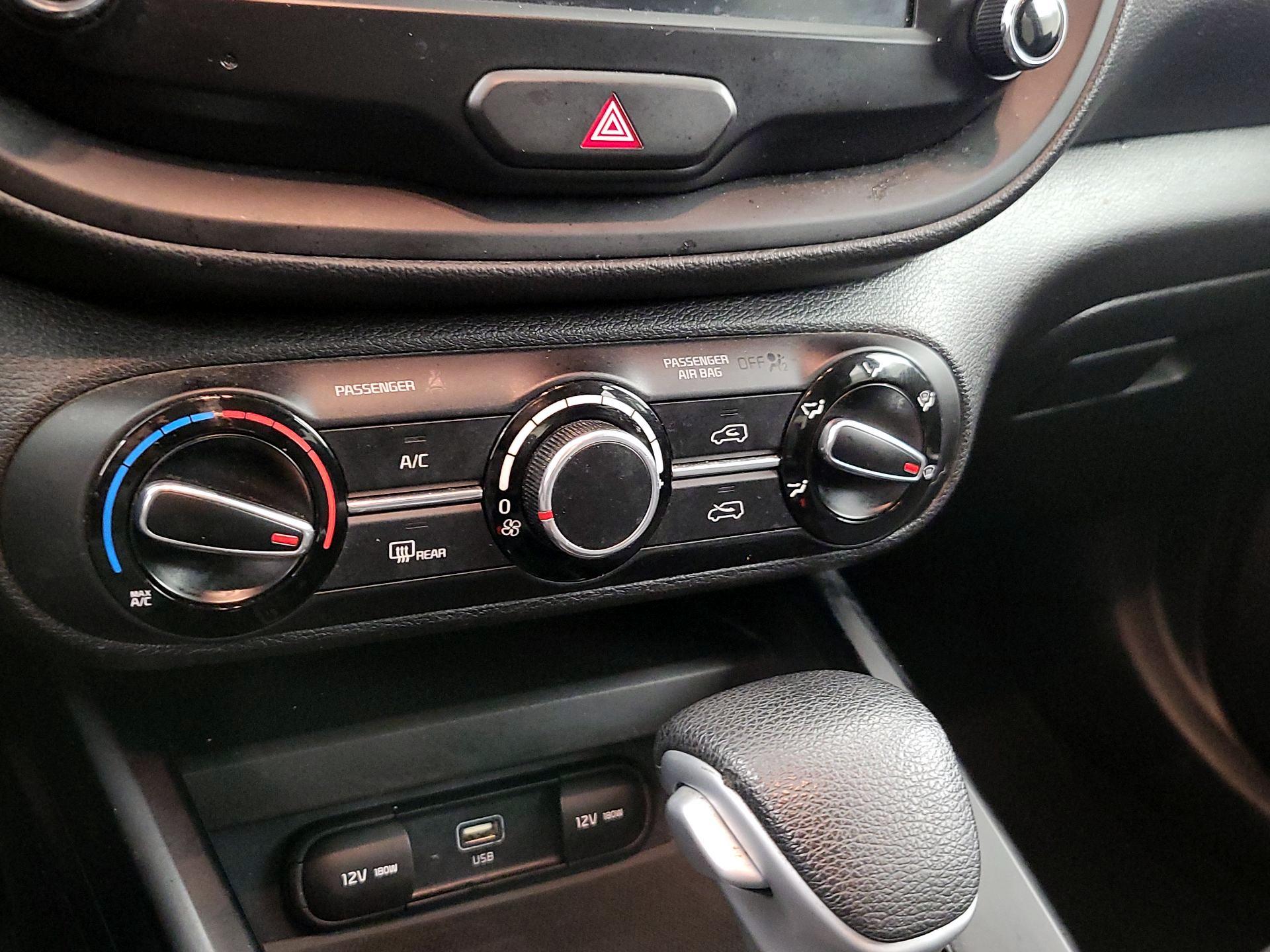 Thumbnail: 2023 Kia Soul - 16