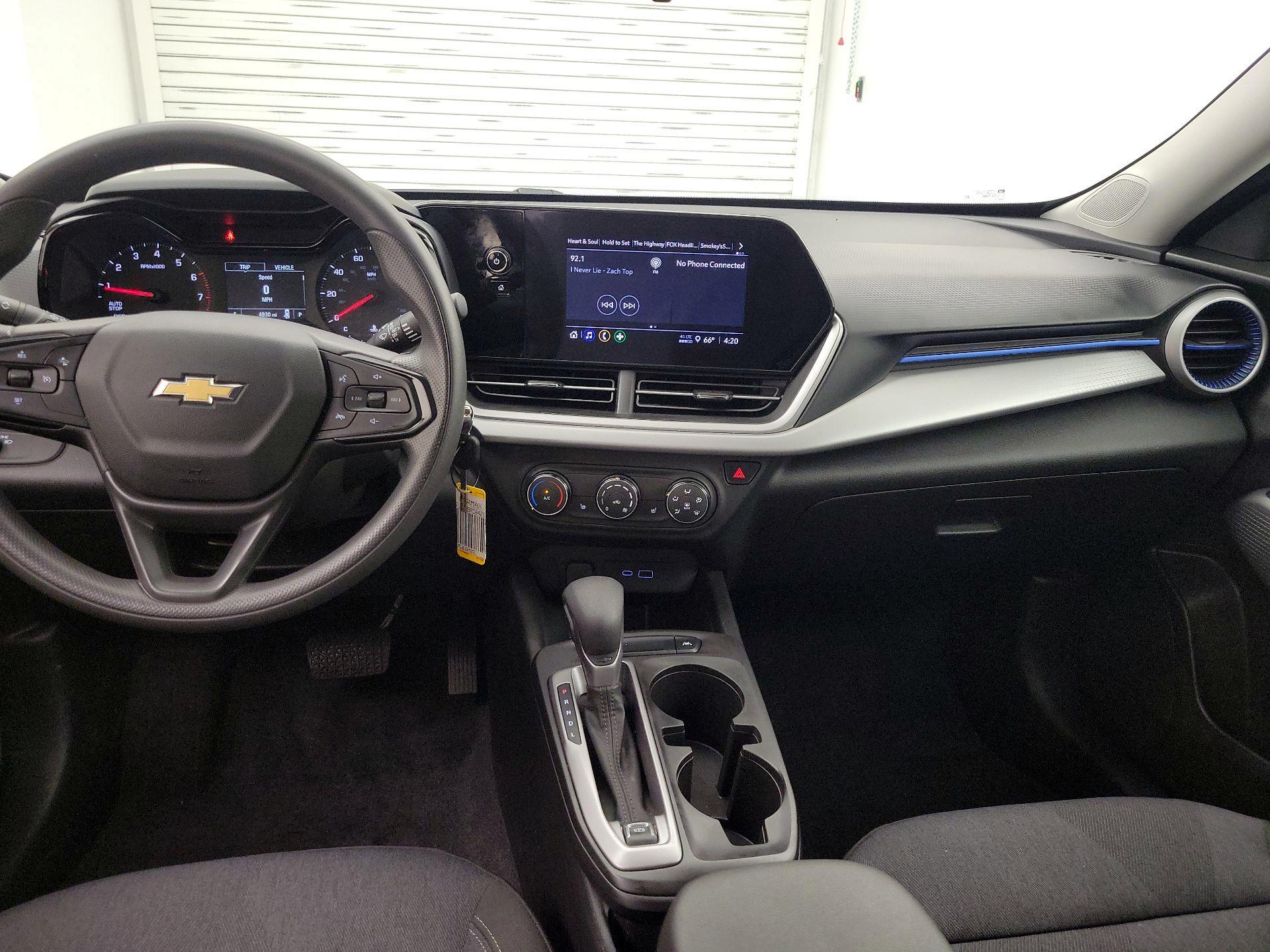 Thumbnail: 2024 Chevrolet Trax - 9