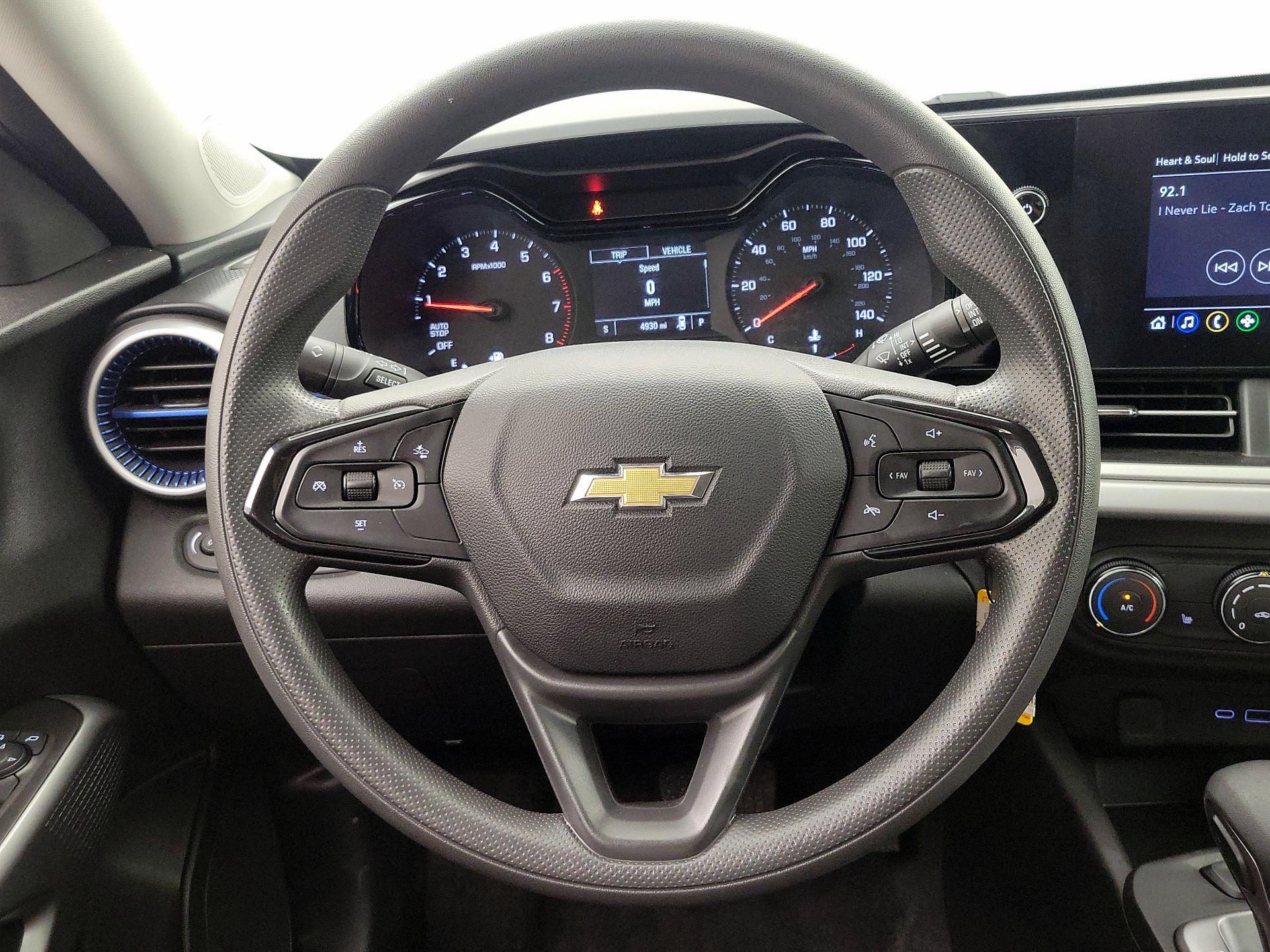 Thumbnail: 2024 Chevrolet Trax - 10