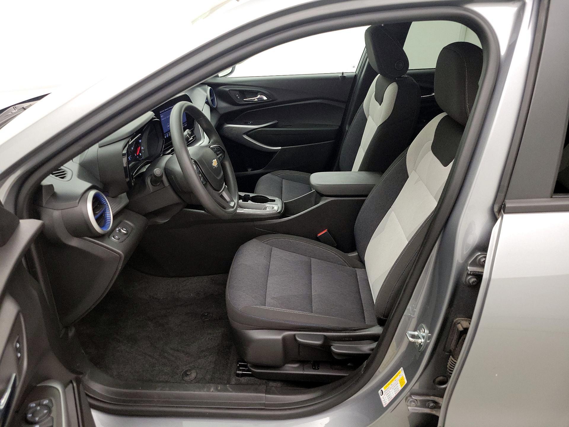 Thumbnail: 2024 Chevrolet Trax - 11