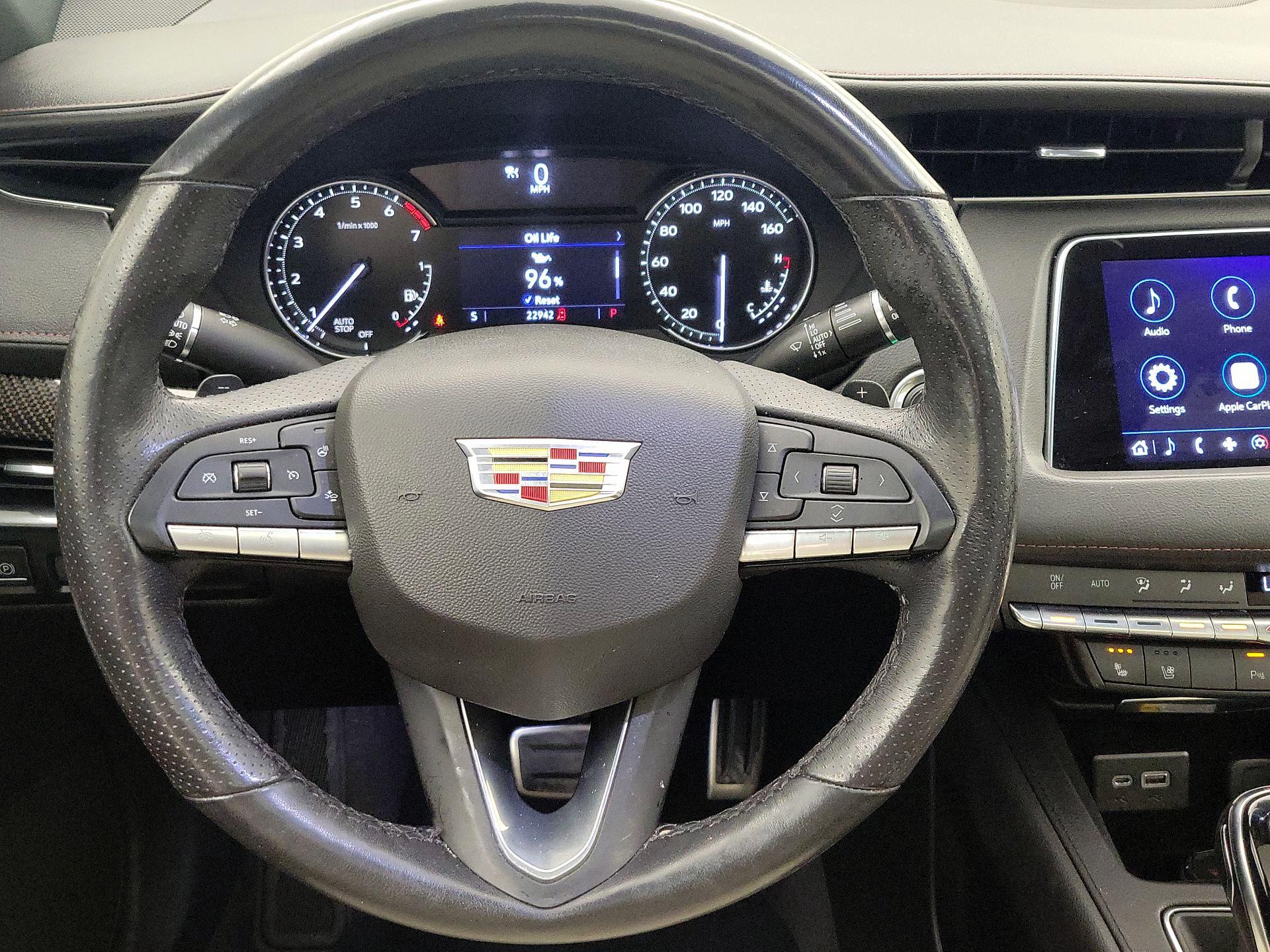 Thumbnail: 2020 Cadillac XT4 - 10