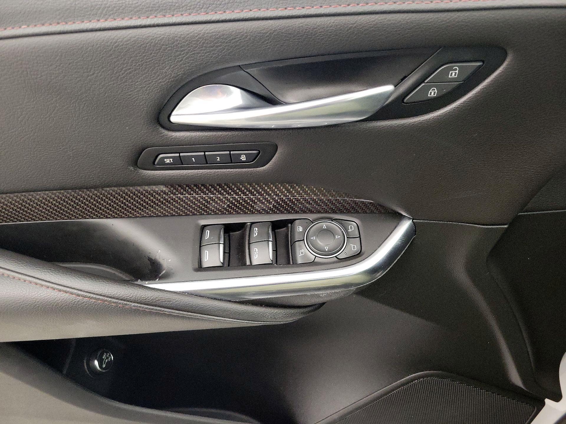 Thumbnail: 2020 Cadillac XT4 - 12