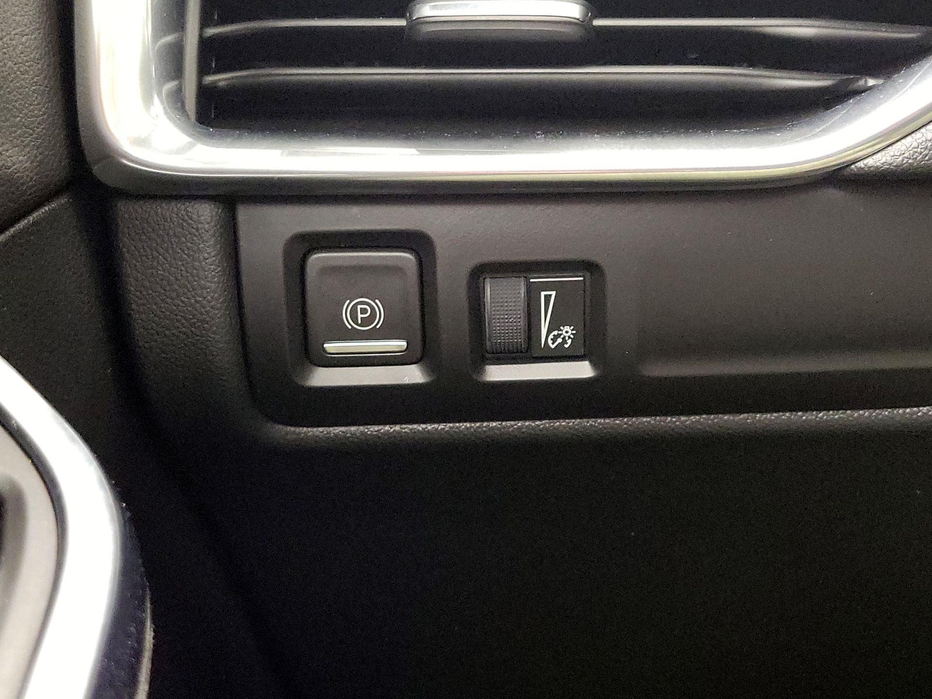 Thumbnail: 2020 Cadillac XT4 - 13