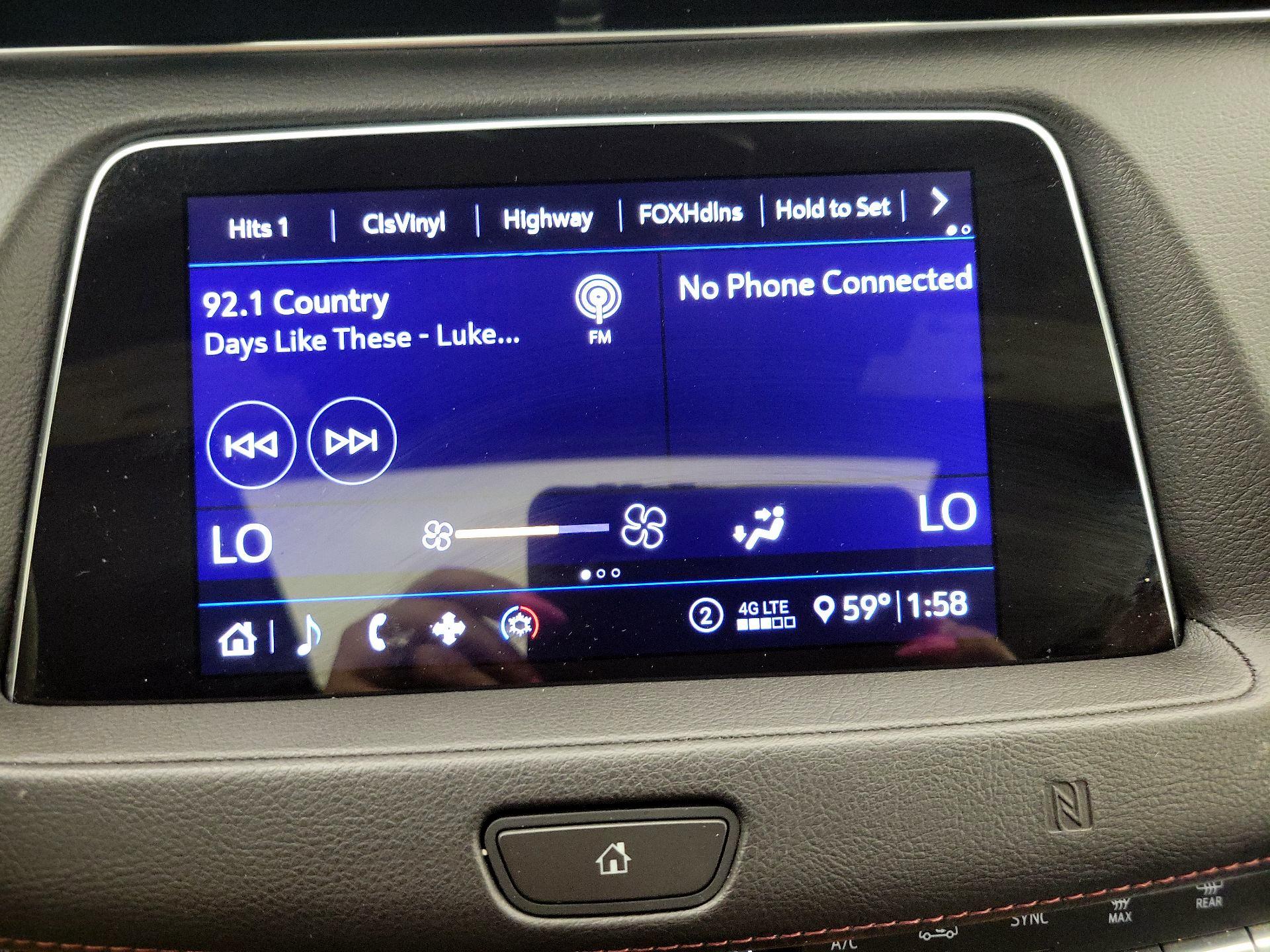 Thumbnail: 2020 Cadillac XT4 - 15