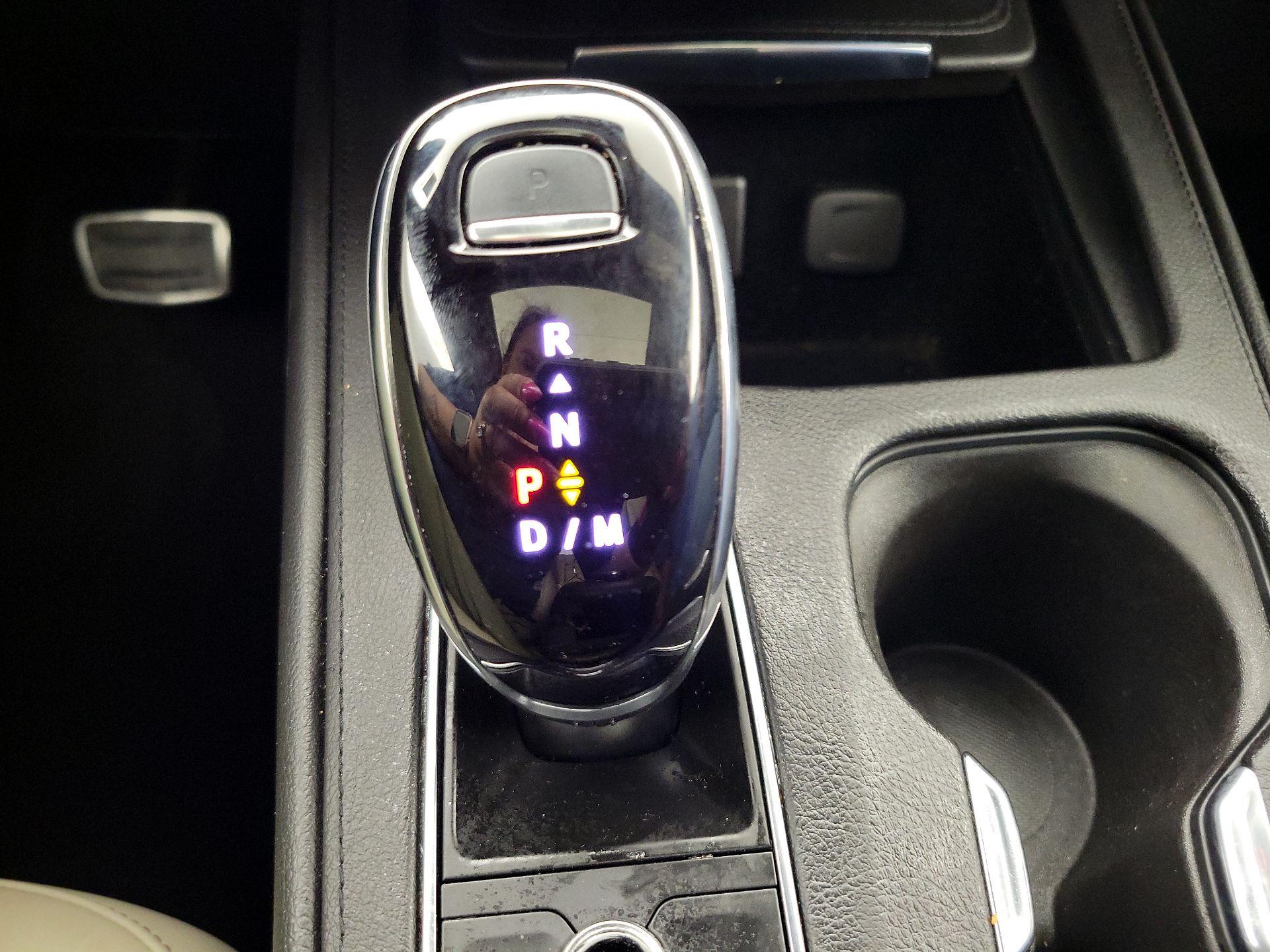 Thumbnail: 2020 Cadillac XT4 - 17